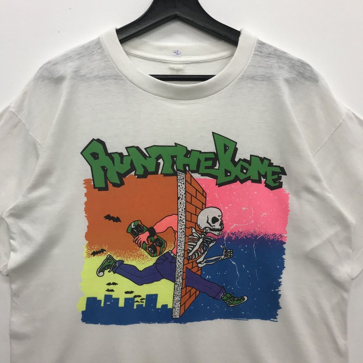 Bones × Vintage Vintage RUN THE BONE 90s skate tees Size US M / EU 48-50 / 2 - 3 Thumbnail