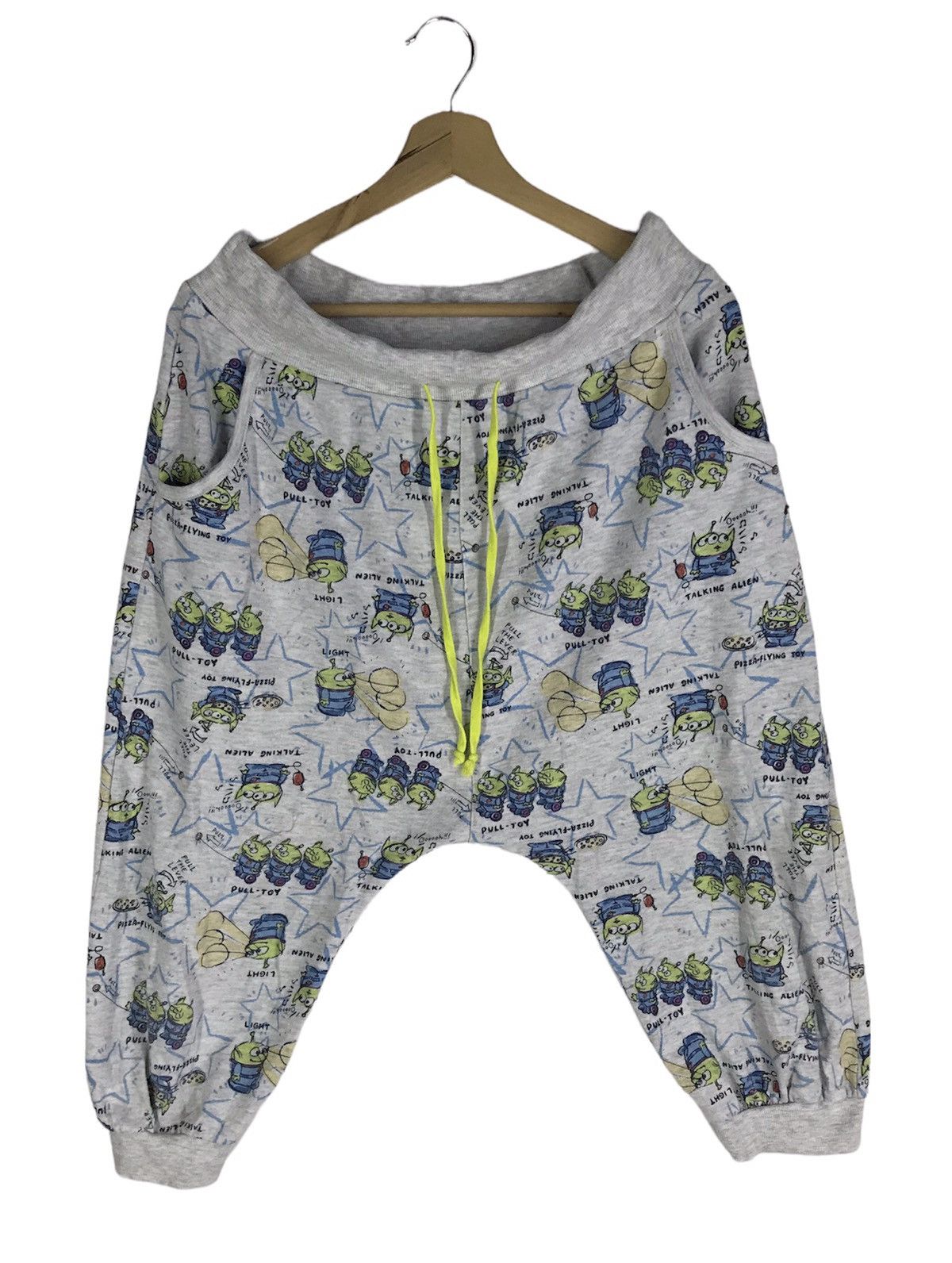 image of Cartoon Network x Disney Vintage Disney Toy Story 3 Quarter in Light Gray, Women's (Size 32)