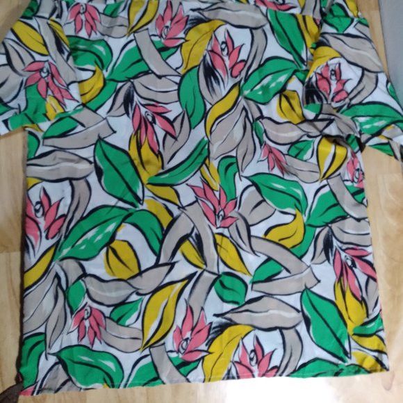 Balenciaga × Vintage Vintage Balenciaga Floral Pattern Polyester Hawaiian Shirt Size US M / EU 48-50 / 2 - 7 Thumbnail