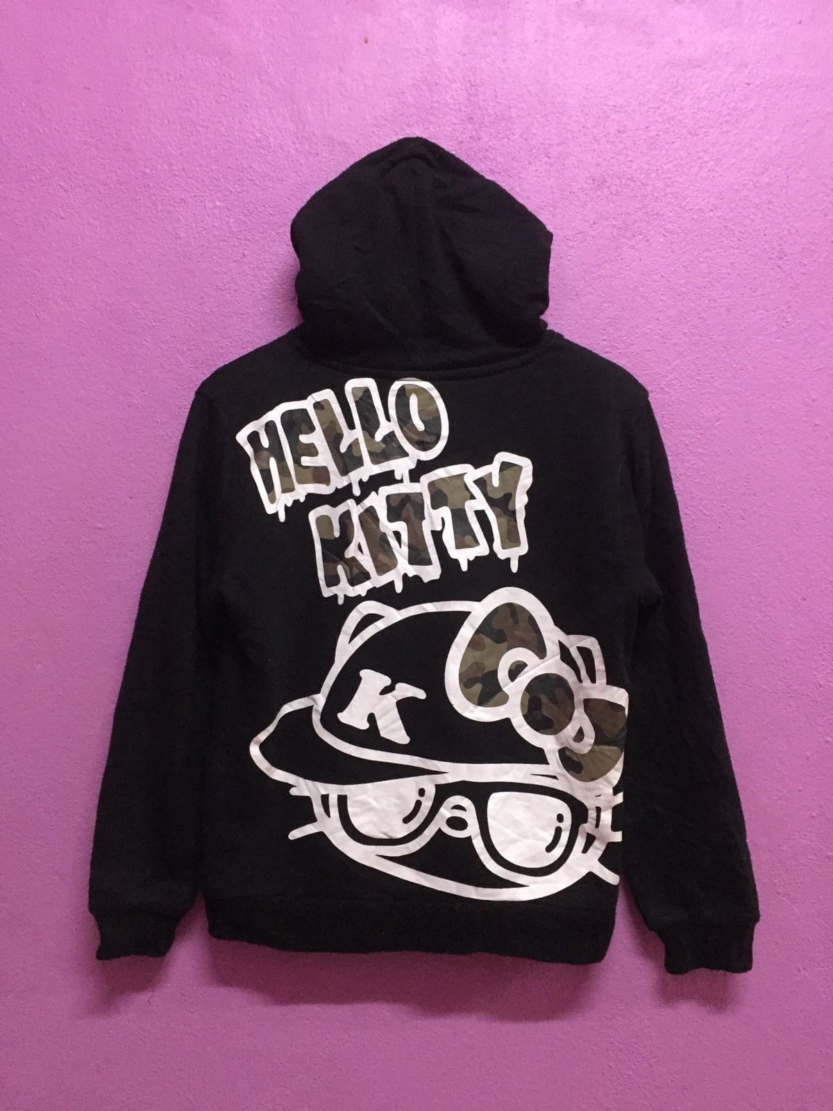 Cartoon Network Hello Kitty Camoflauge Hoodies Size M Size US M / EU 48-50 / 2 - 1 Thumbnail