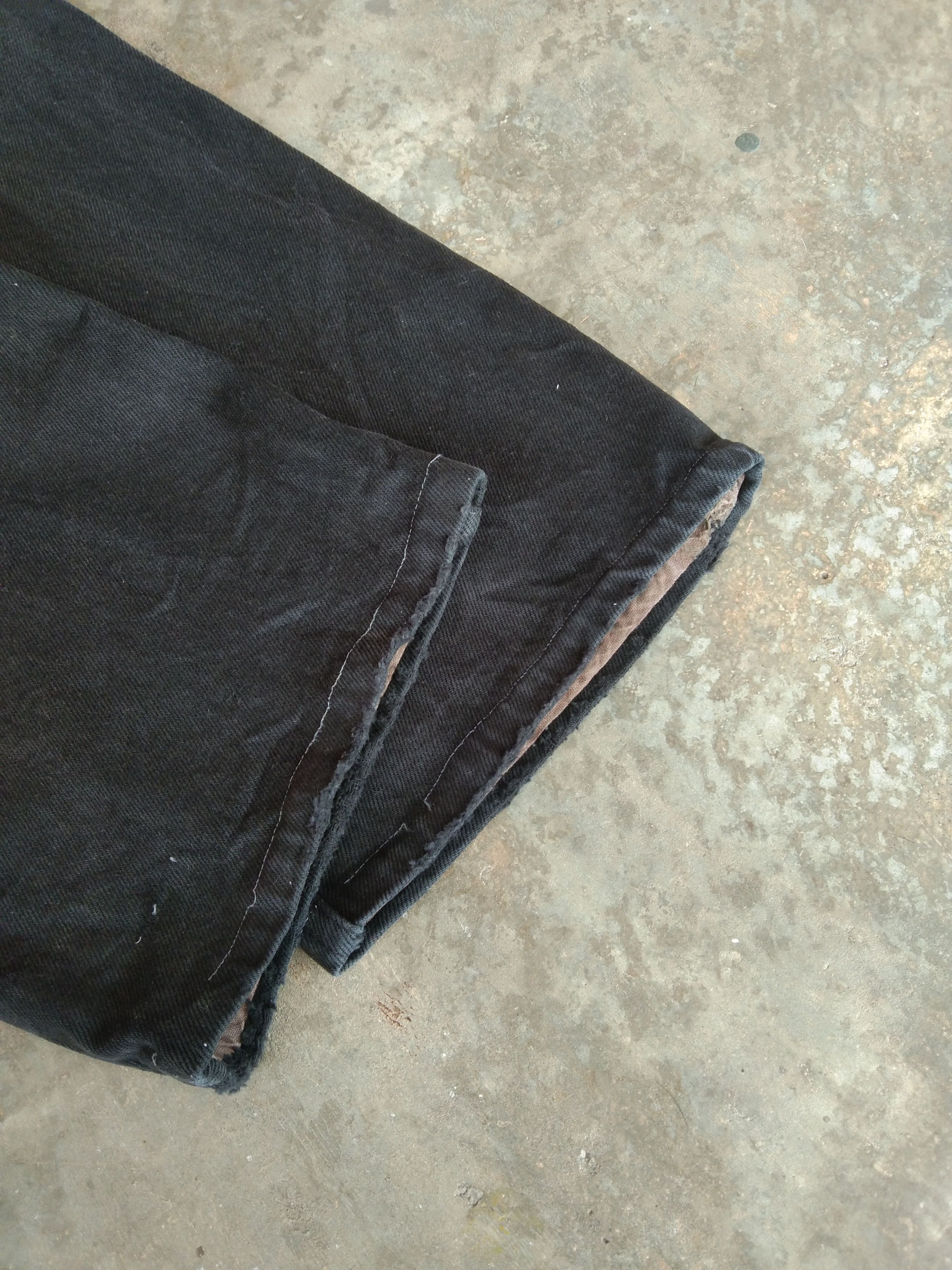 Levi's Vintage Levi's 501 Black Straight Leg Distressed Jeans 34x31 Size US 34 / EU 50 - 5 Thumbnail