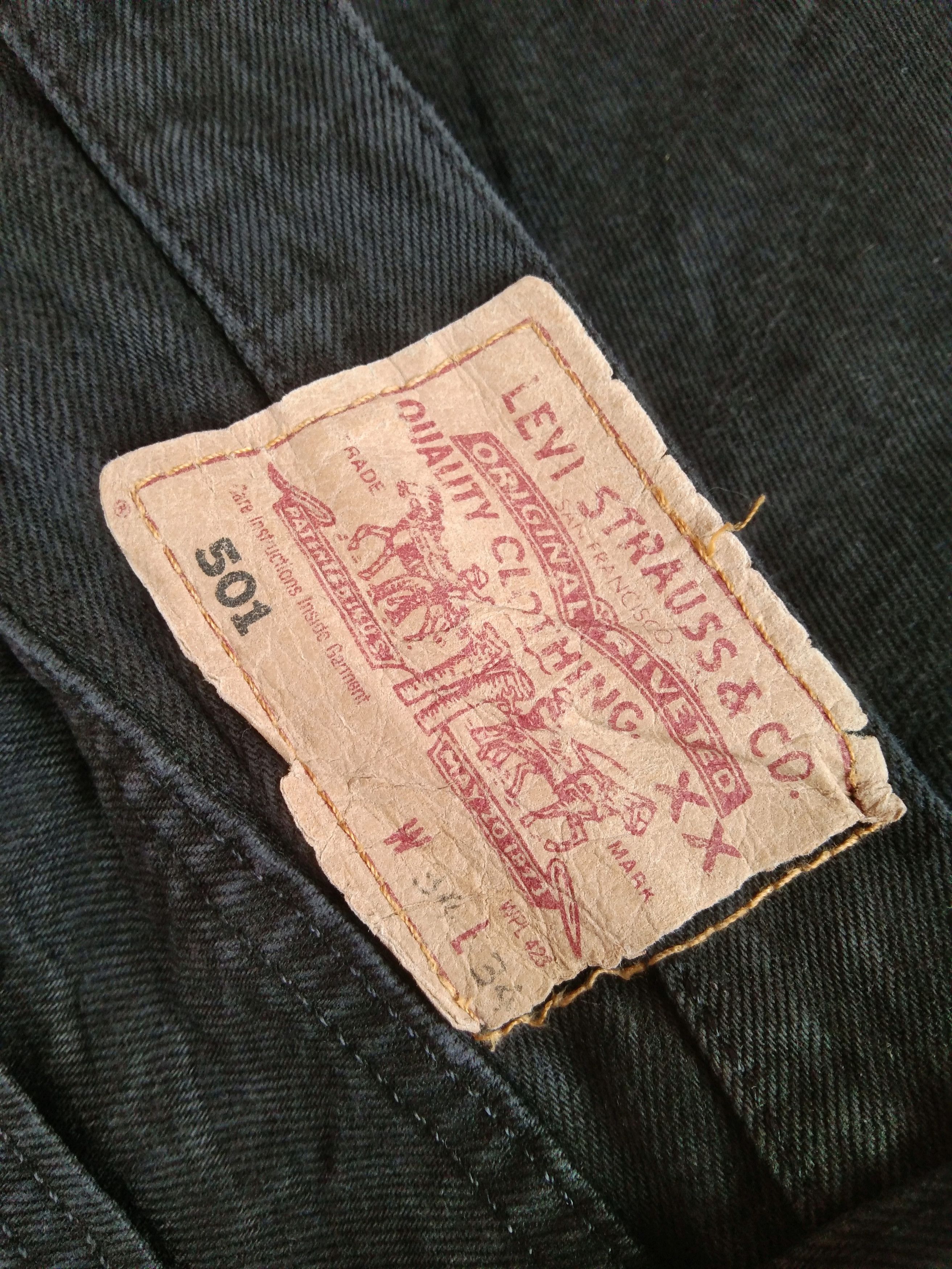 Levi's Vintage Levi's 501 Black Straight Leg Distressed Jeans 34x31 Size US 34 / EU 50 - 7 Thumbnail
