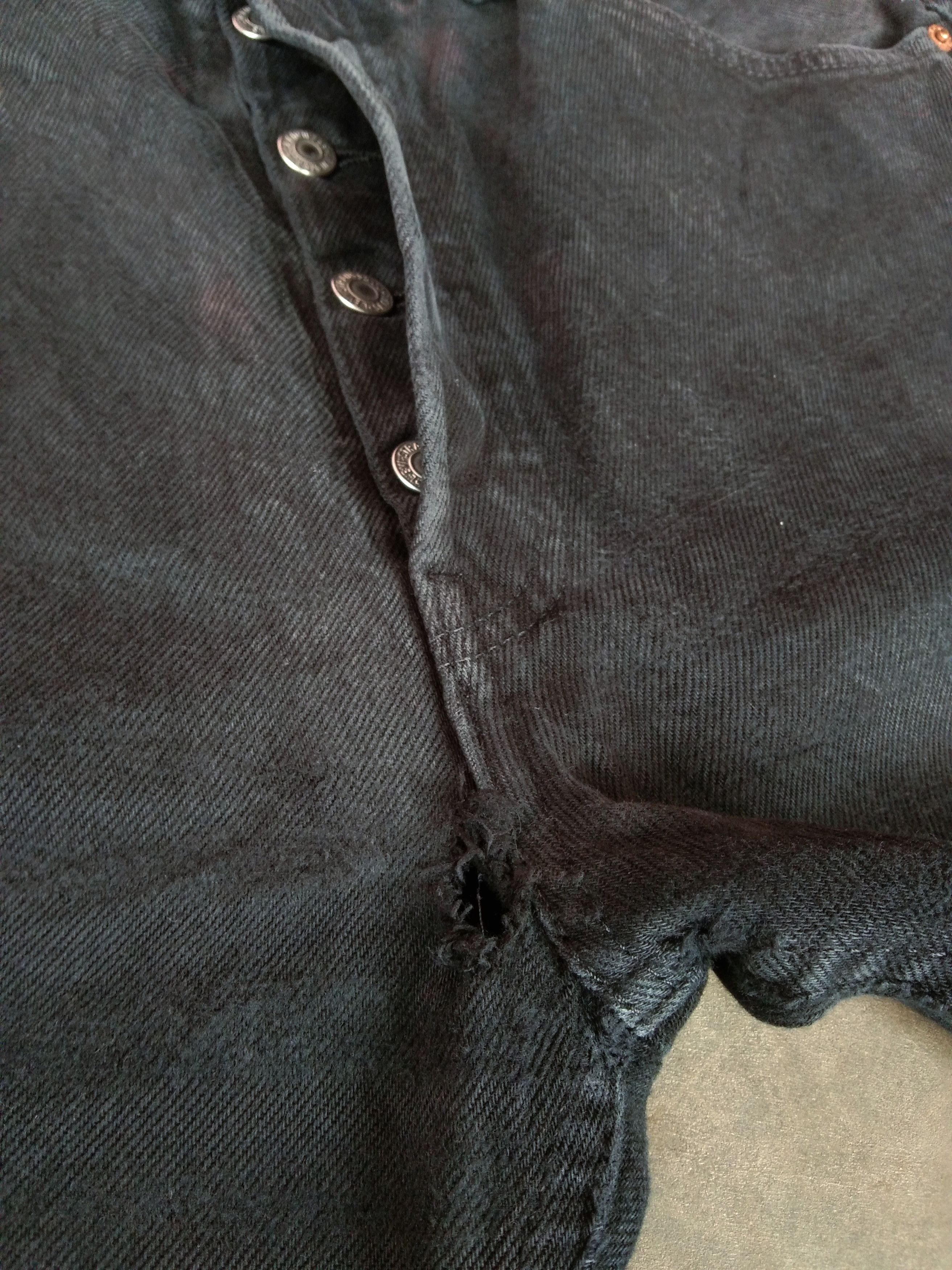 Levi's Vintage Levi's 501 Black Straight Leg Distressed Jeans 34x31 Size US 34 / EU 50 - 4 Thumbnail