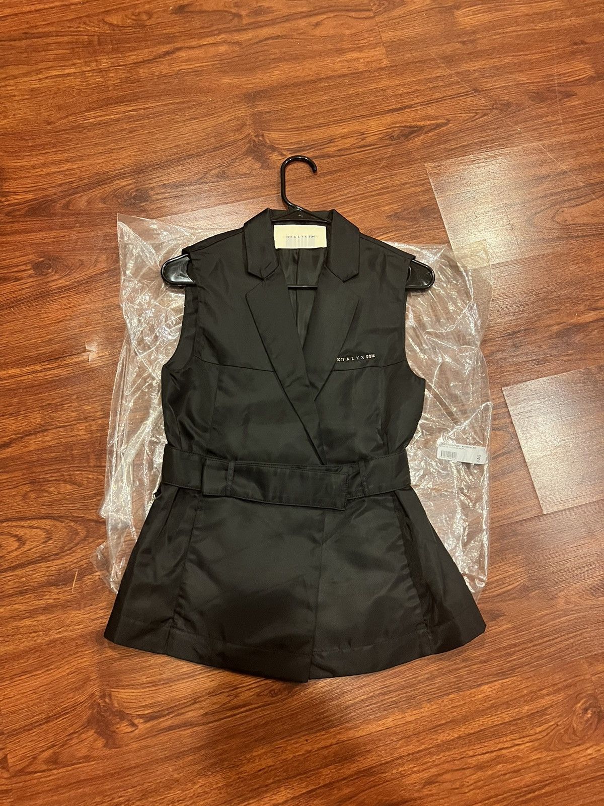 1017 ALYX 9SM × Alyx Women’s Tailoring Vest S21 Size S / US 4 / IT 40 - 1 Thumbnail