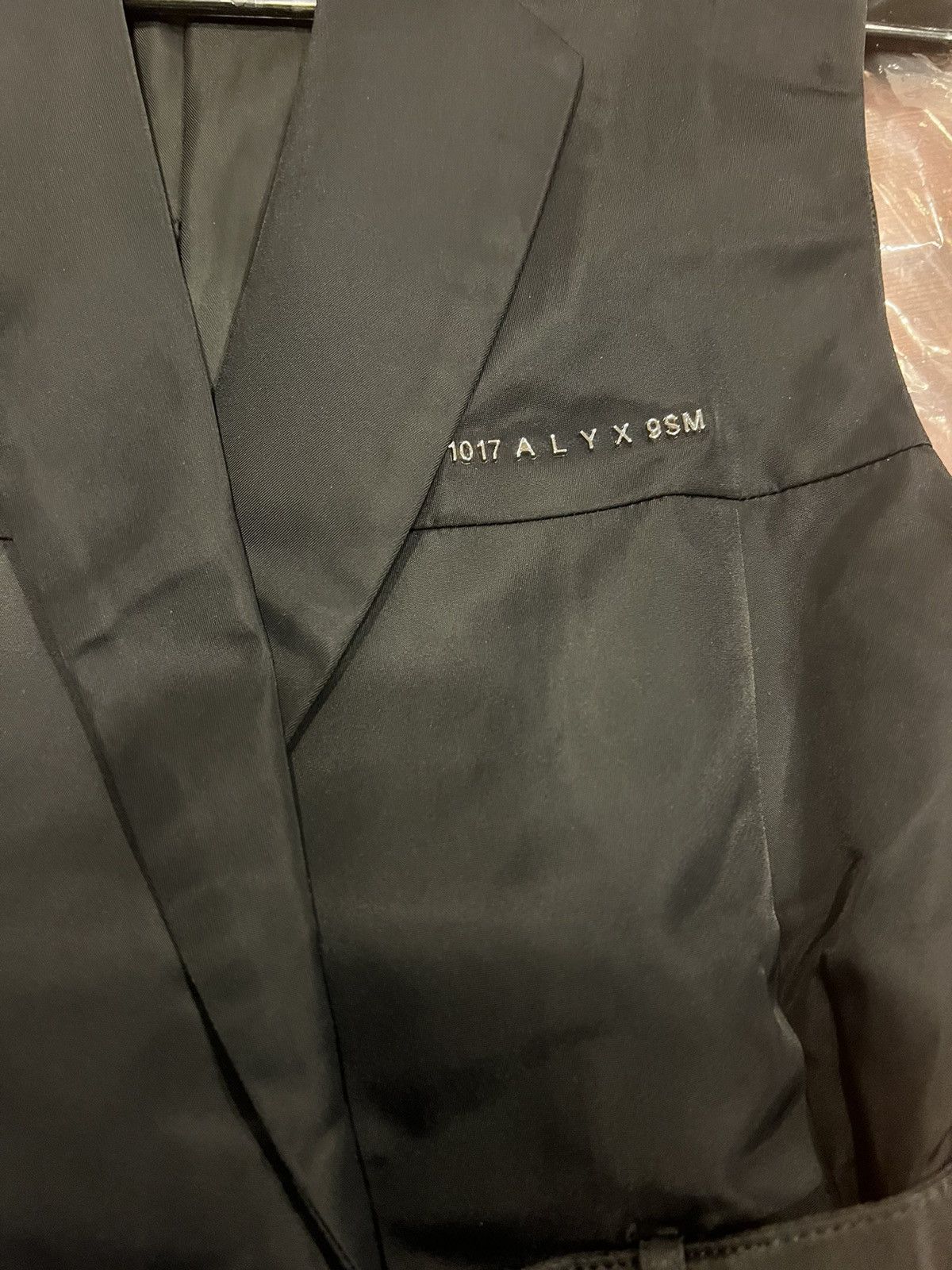 1017 ALYX 9SM × Alyx Women’s Tailoring Vest S21 Size S / US 4 / IT 40 - 2 Thumbnail