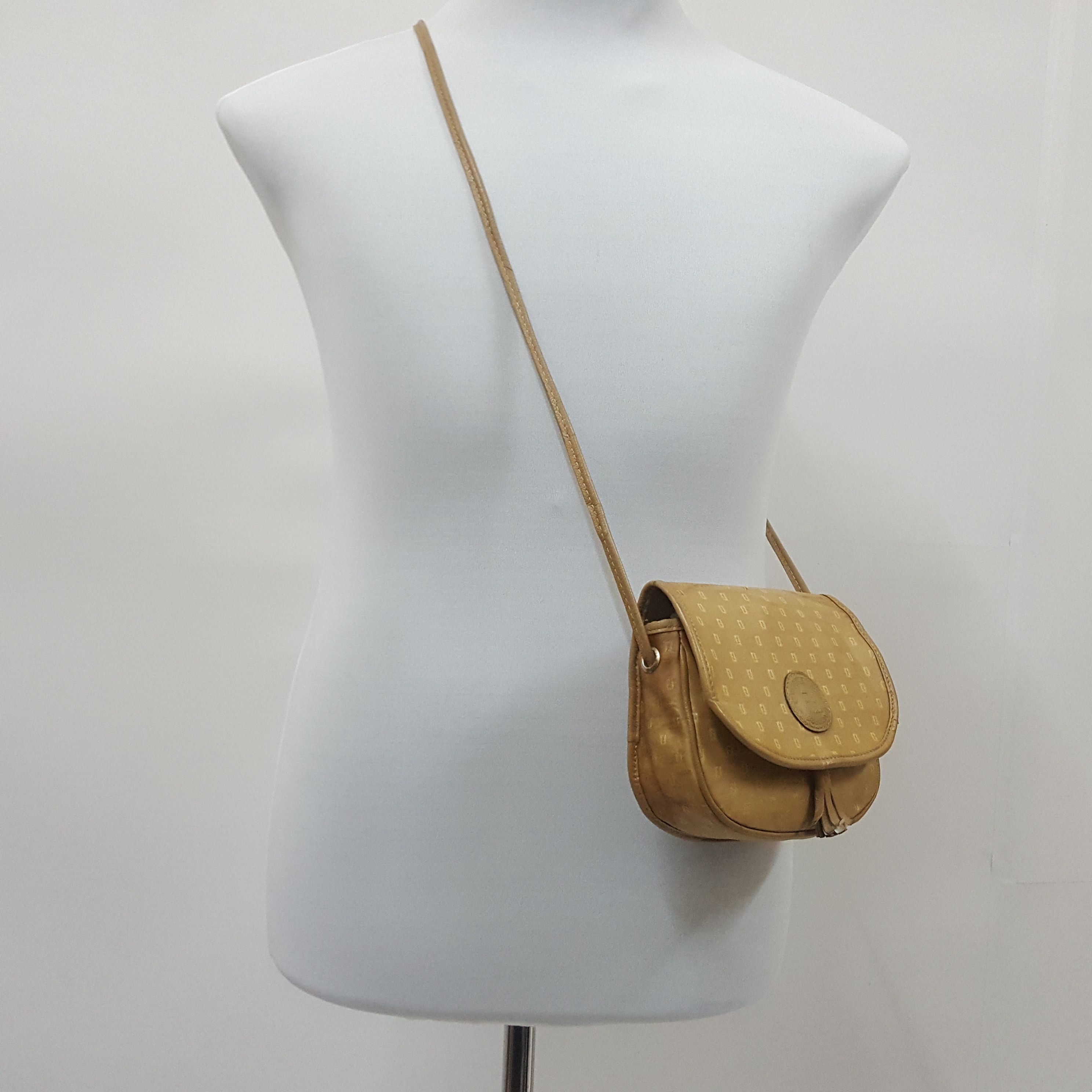 Fendi × Vintage Vintag FENDI full print logo sling bag made in Italy Size ONE SIZE - 7 Thumbnail