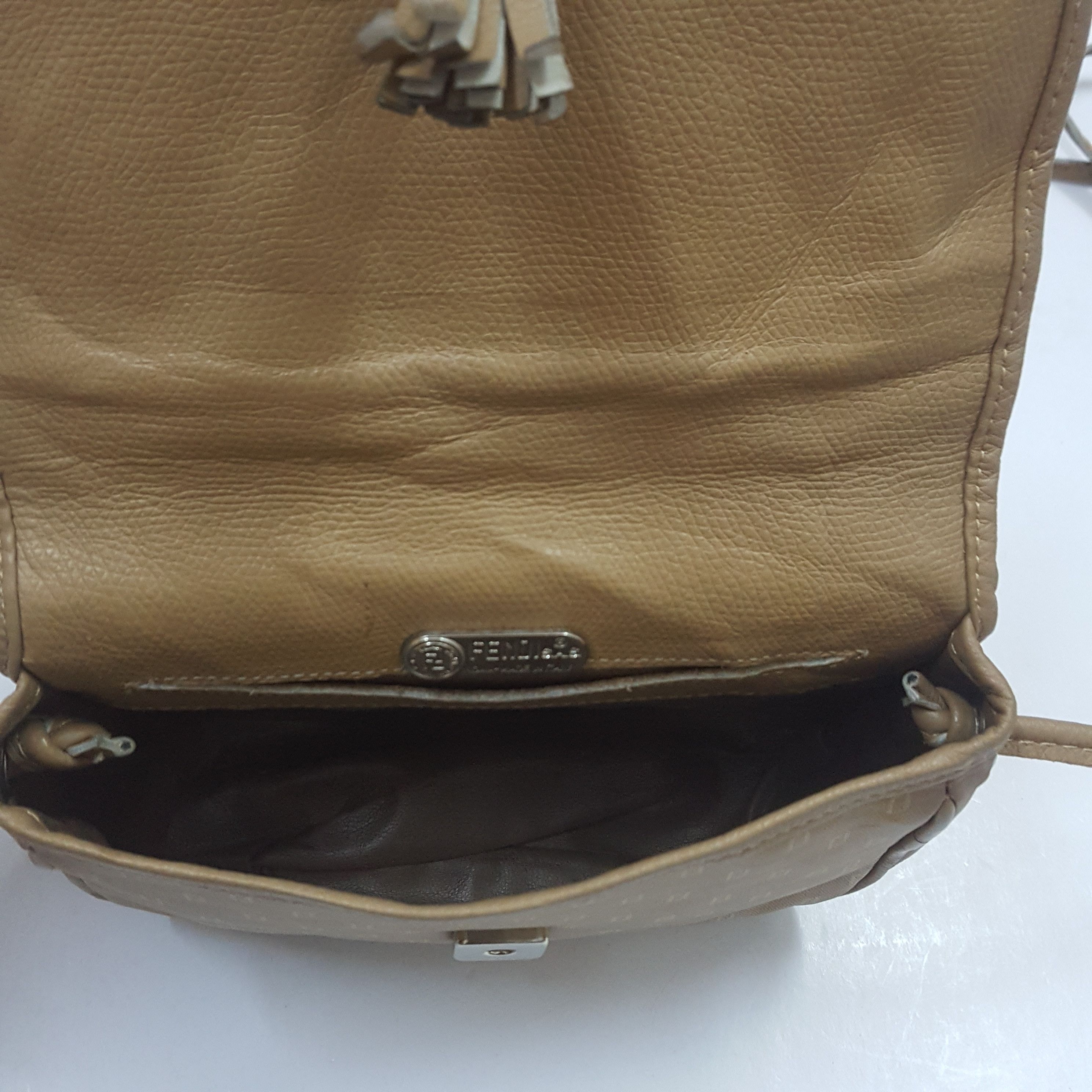 Fendi × Vintage Vintag FENDI full print logo sling bag made in Italy Size ONE SIZE - 4 Thumbnail