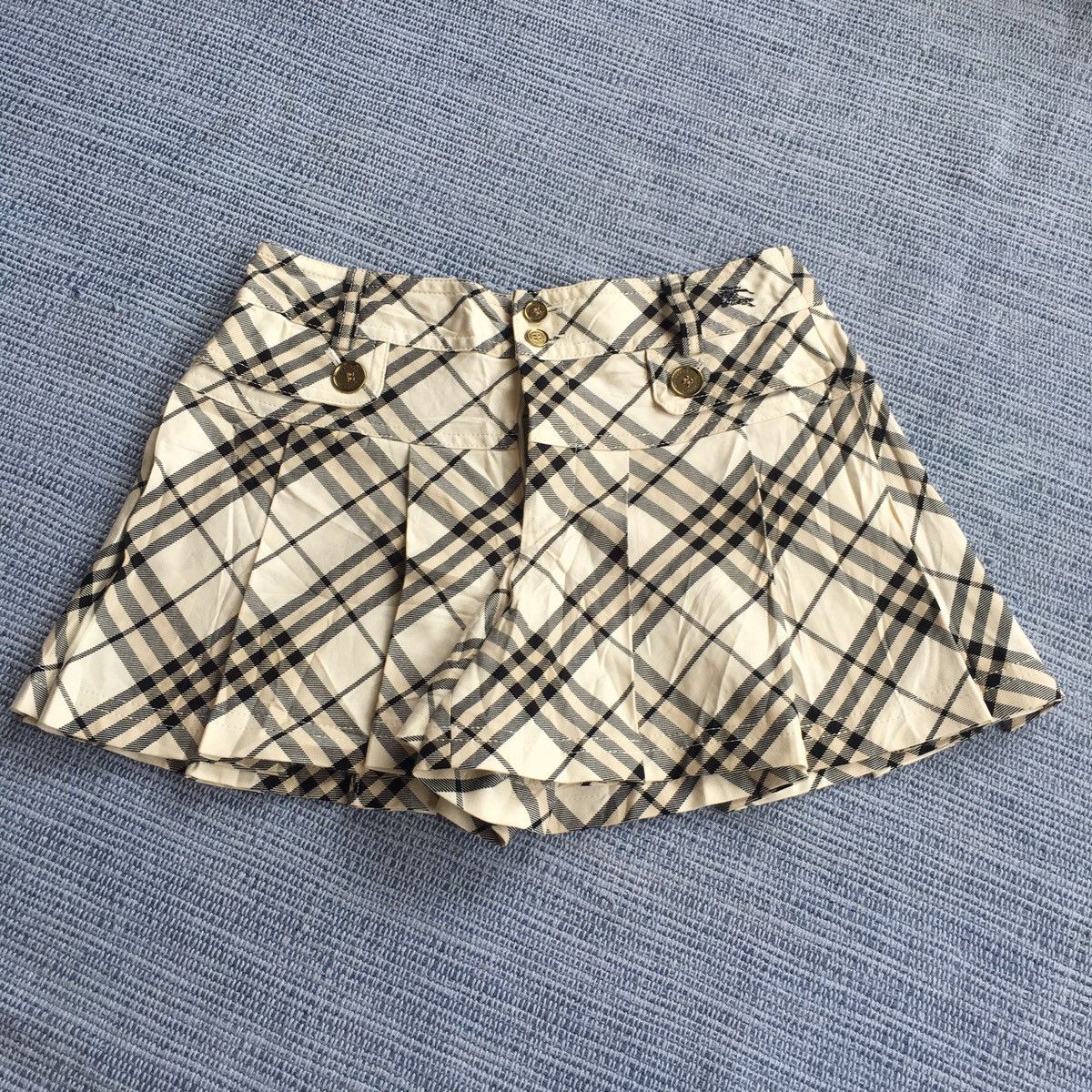 Burberry novacheck short Size US 28 / EU 44 - 1 Thumbnail