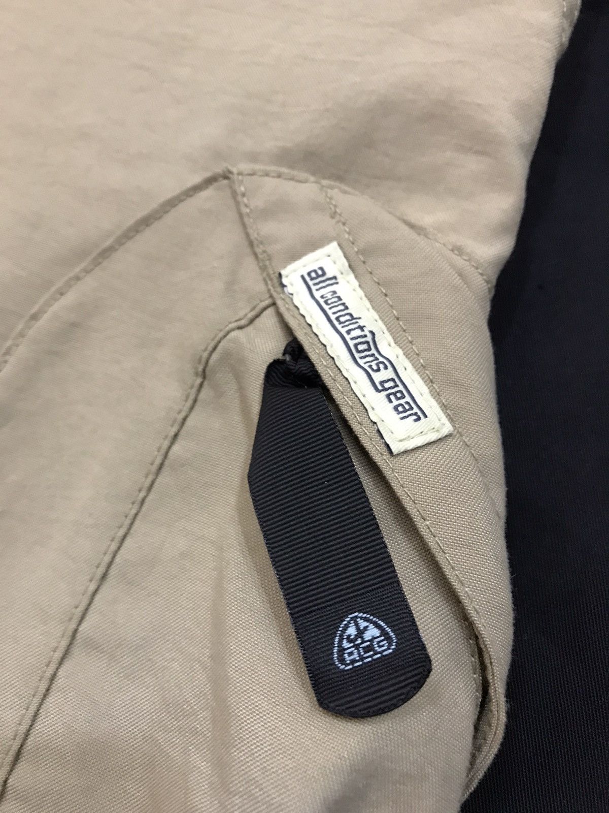 Nike × Nike ACG NIKE ACG MULTIPOCKETS CARGO PANTS ZIPPER Size US 34 / EU 50 - 2 Thumbnail