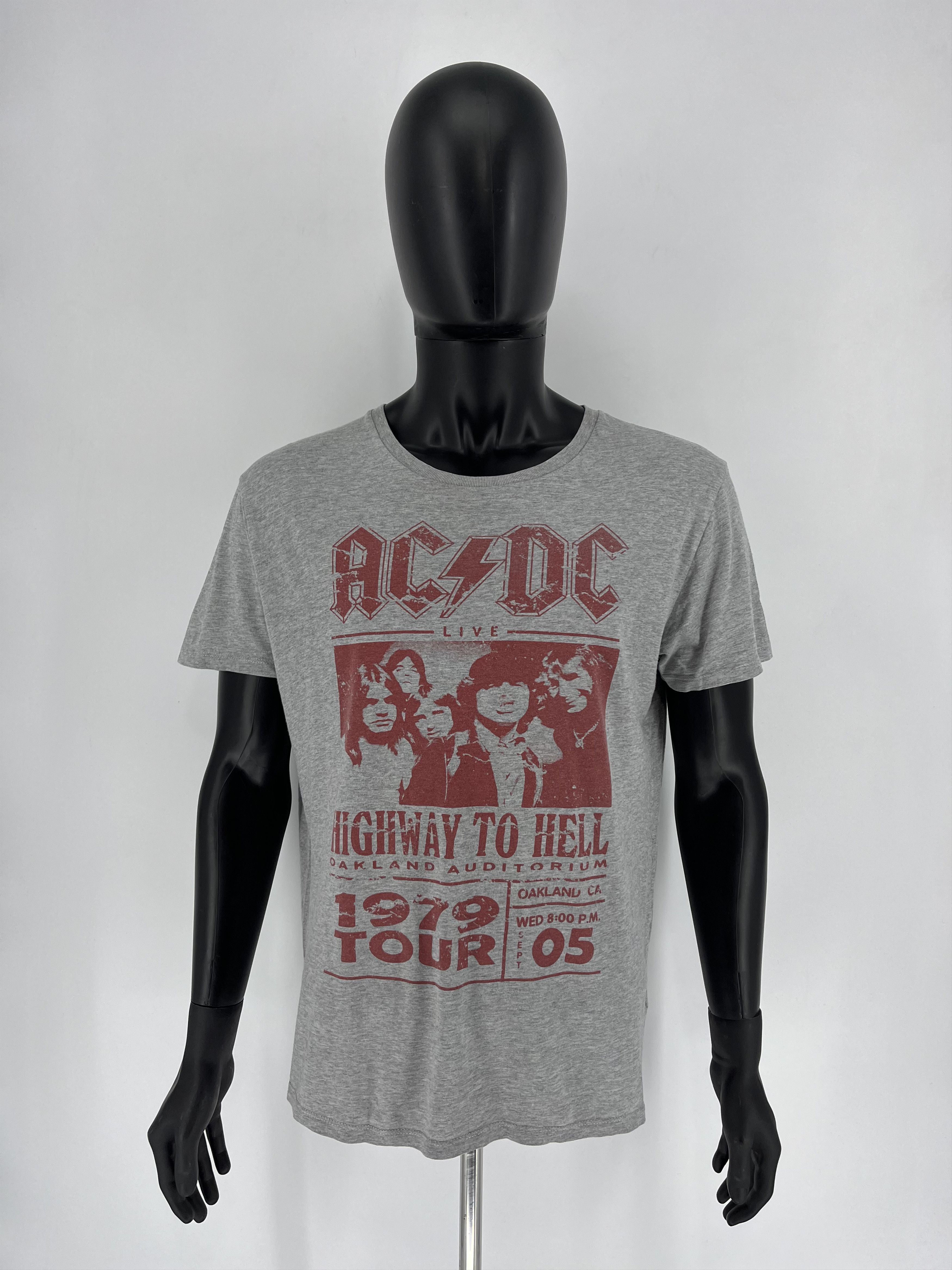 AC/DC × Vintage Vintage Y2K AC/DC ACDC big logo starworld Size US M / EU 48-50 / 2 - 2 Thumbnail
