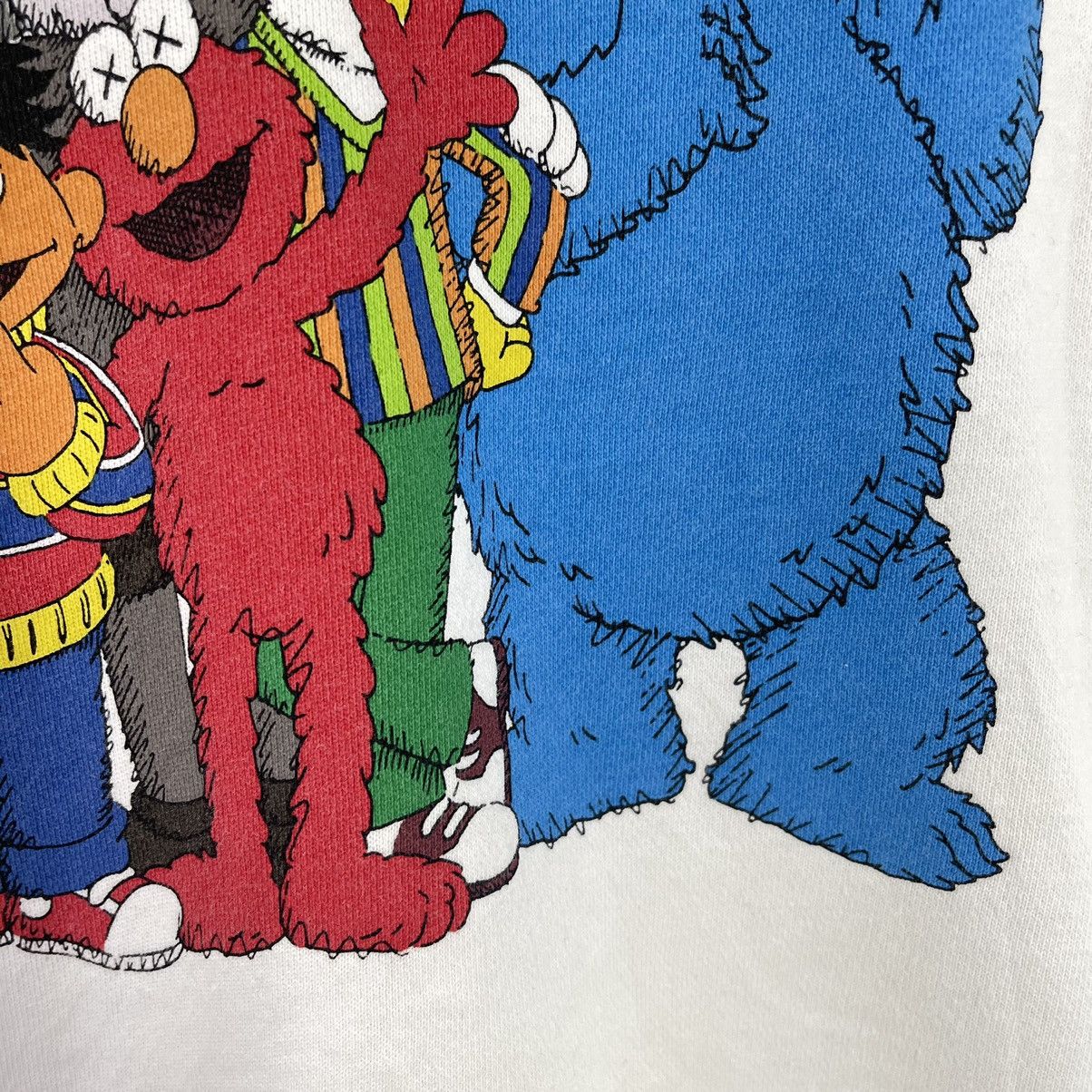 Japanese Brand Rare!! Uniqlo x Kaws x Sesame Street Big Logo Hoodies Size M Size US M / EU 48-50 / 2 - 9 Thumbnail