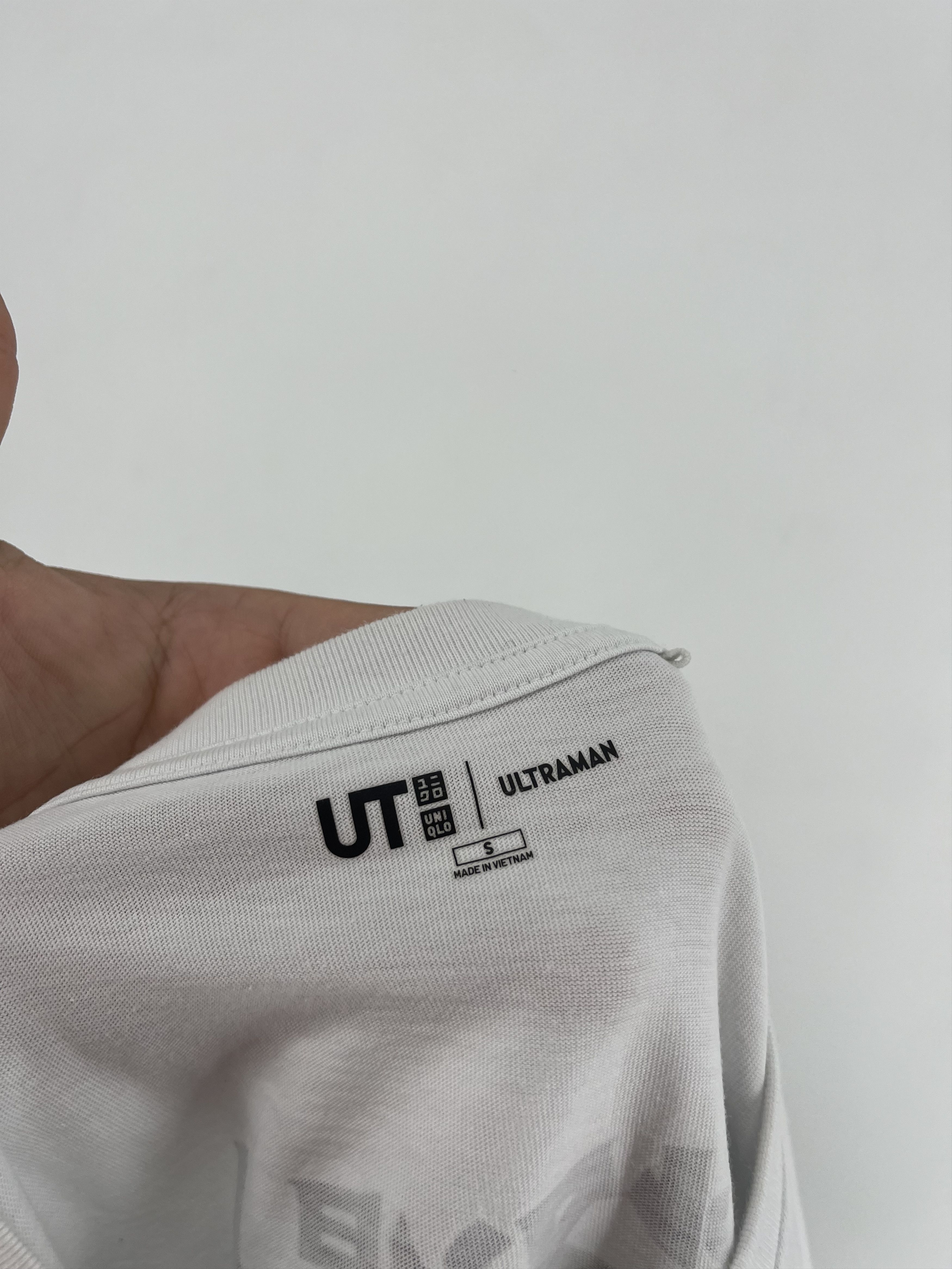 Other Uniqlo X Ultraman Alien Baltan Kaiju Japanese T-Shirt Size US S / EU 44-46 / 1 - 12 Thumbnail