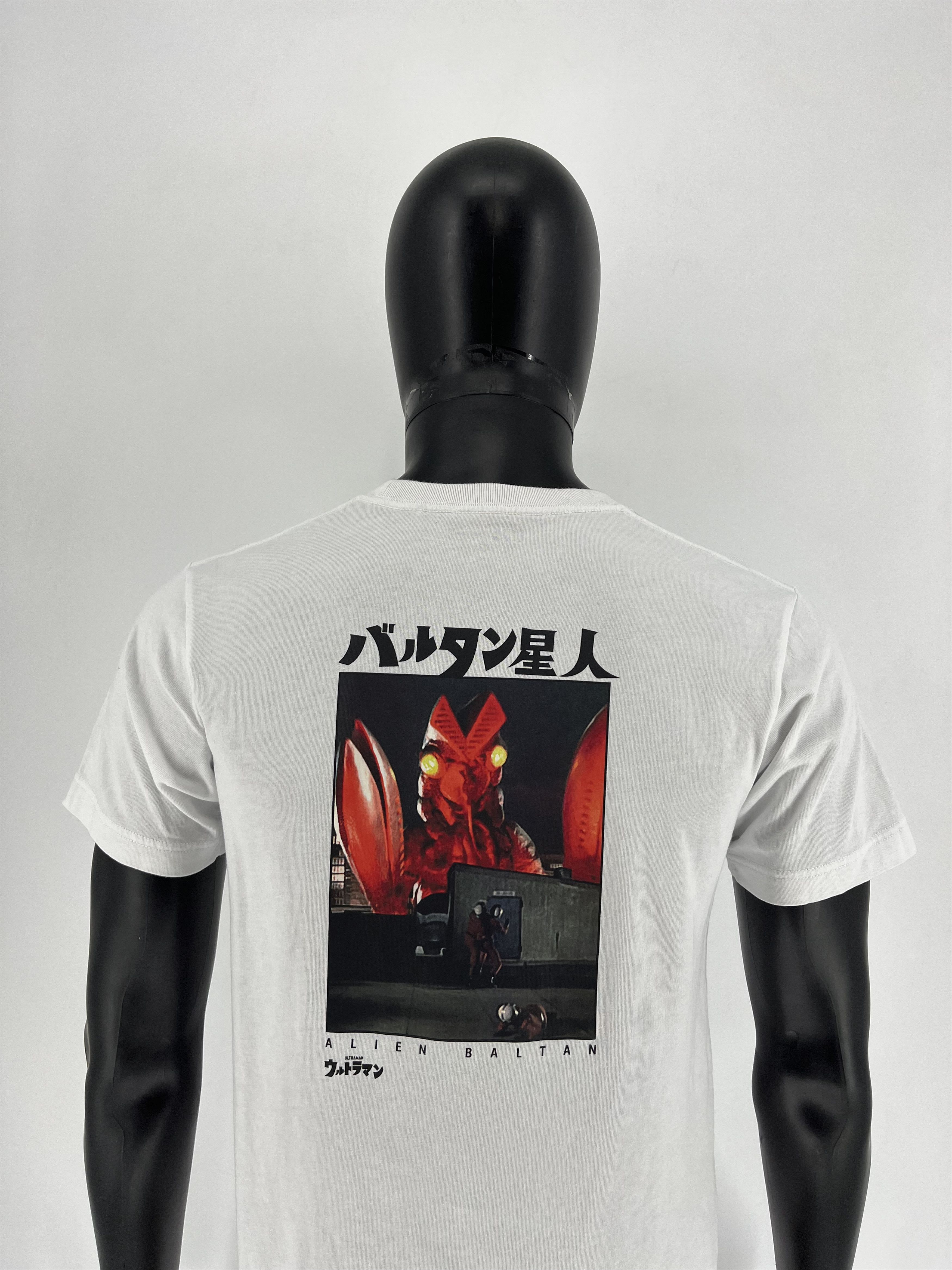 Other Uniqlo X Ultraman Alien Baltan Kaiju Japanese T-Shirt Size US S / EU 44-46 / 1 - 9 Thumbnail