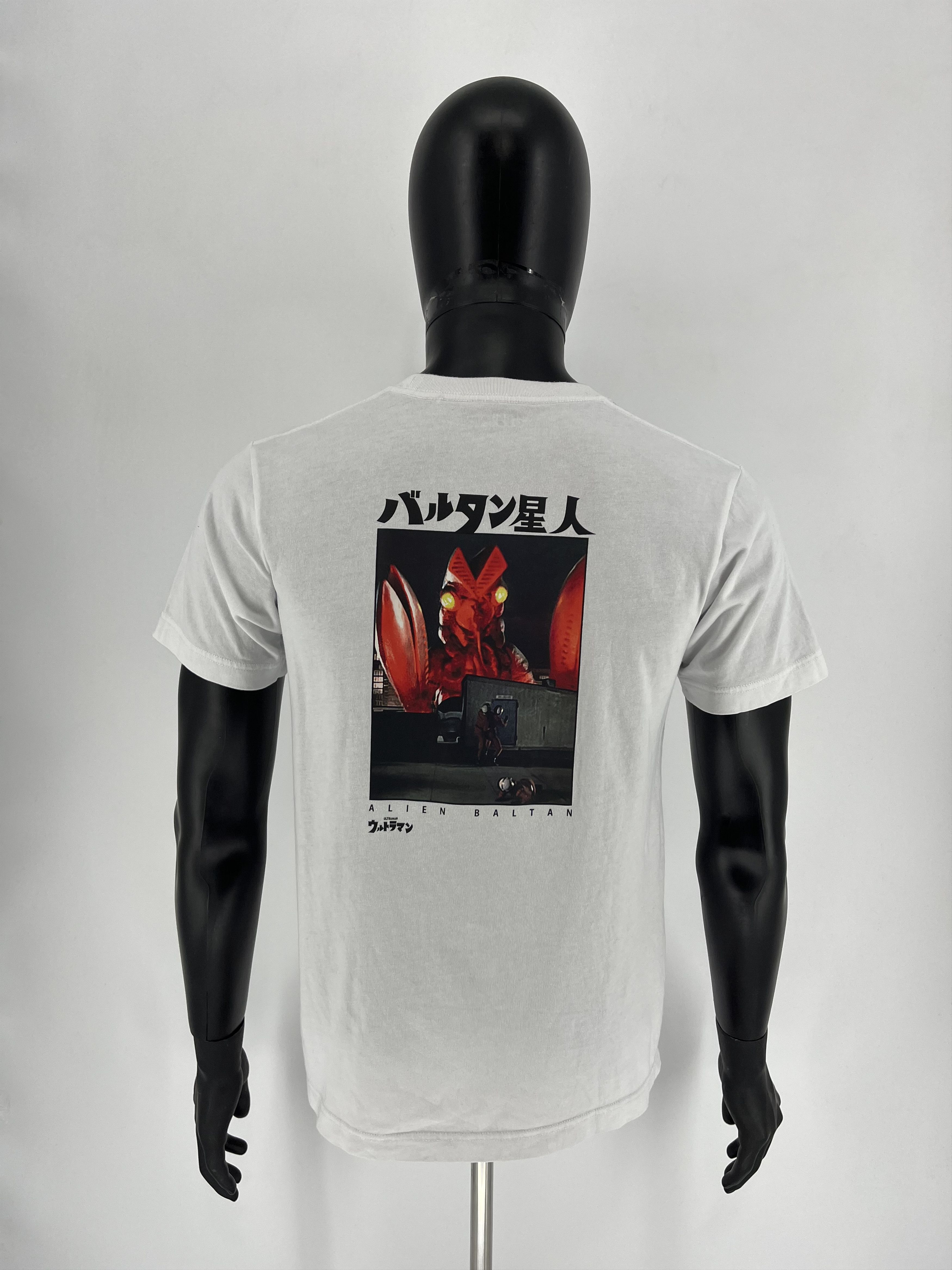 Other Uniqlo X Ultraman Alien Baltan Kaiju Japanese T-Shirt Size US S / EU 44-46 / 1 - 8 Thumbnail