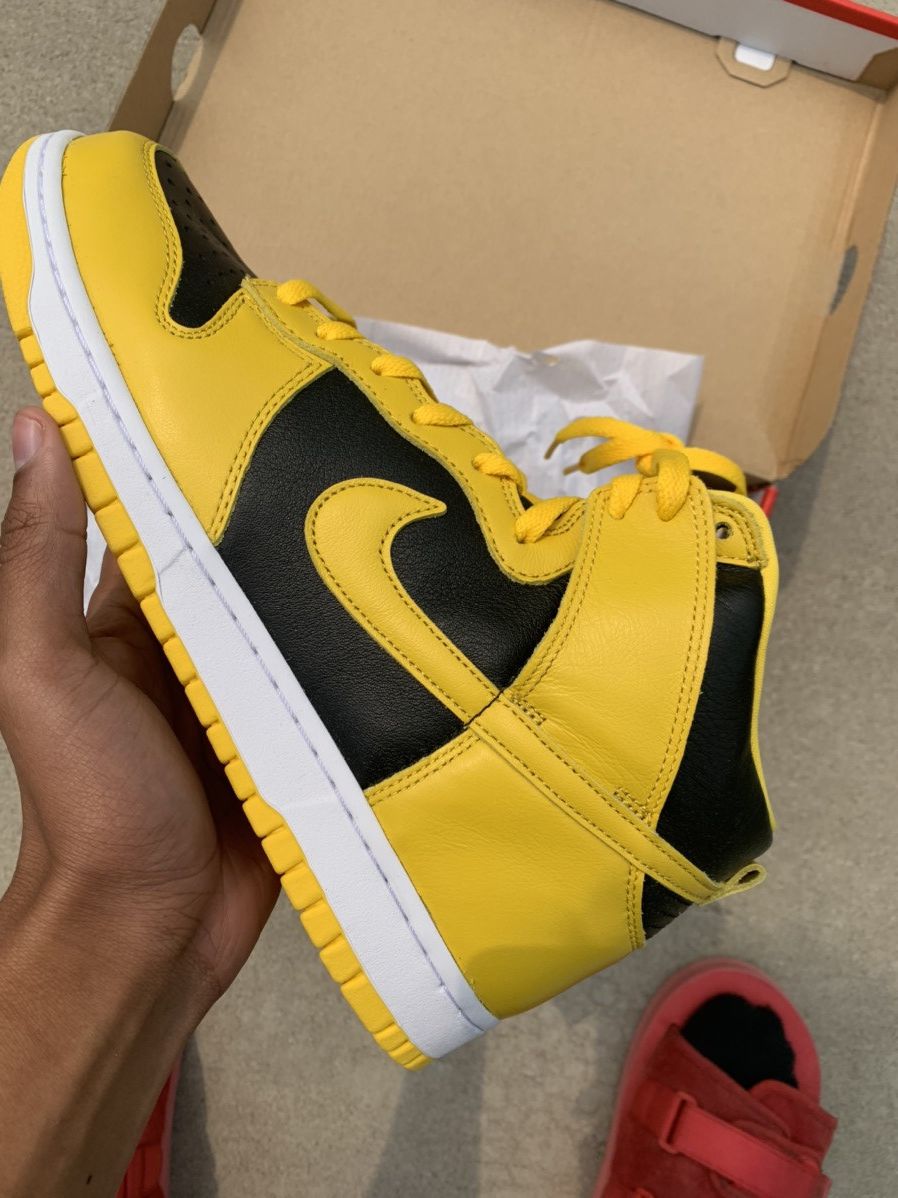 Nike Nike Dunk High Varsity Maize Size US 11 / EU 44 - 2 Thumbnail