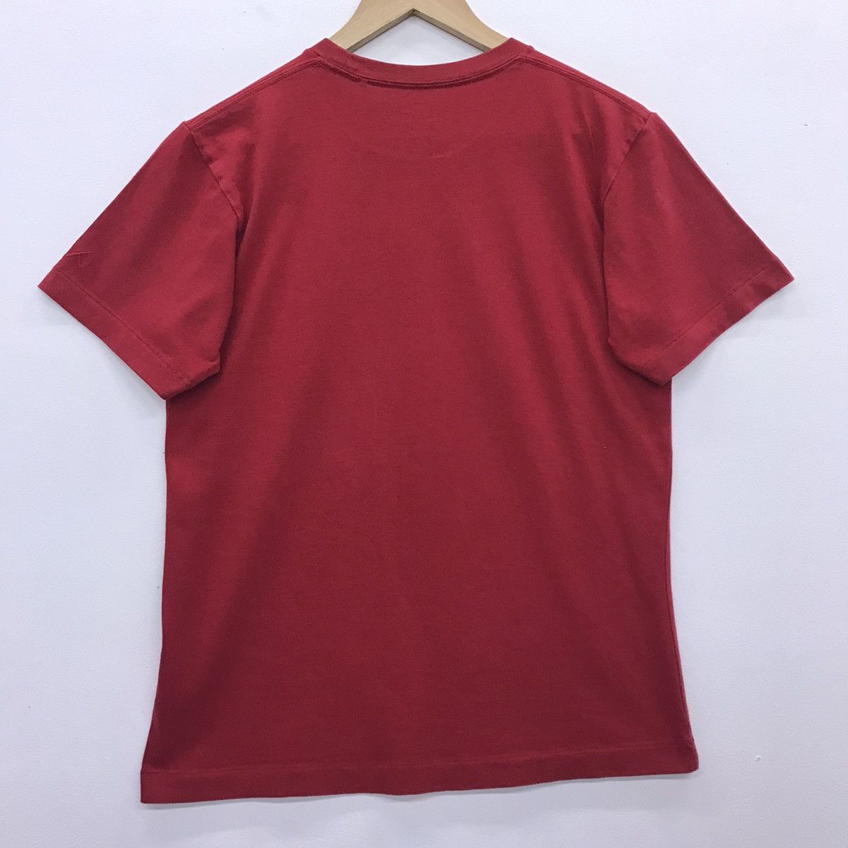 Kaws × Uniqlo *Rare!! Uniqlo X Kaws tee Size US S / EU 44-46 / 1 - 11 Thumbnail