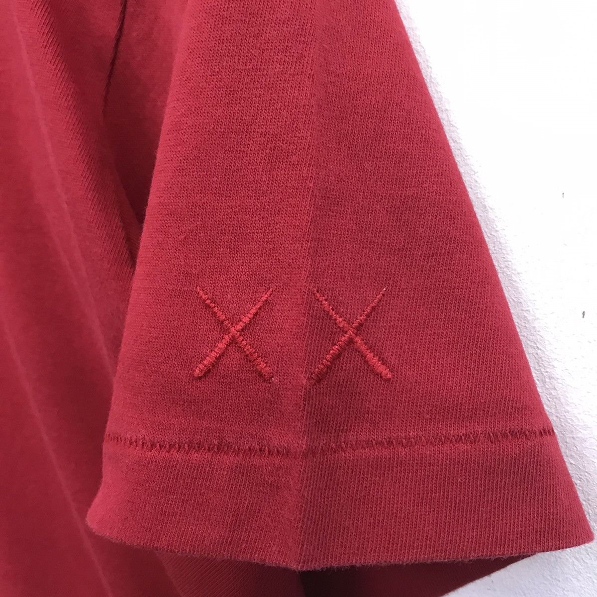 Kaws × Uniqlo *Rare!! Uniqlo X Kaws tee Size US S / EU 44-46 / 1 - 8 Thumbnail