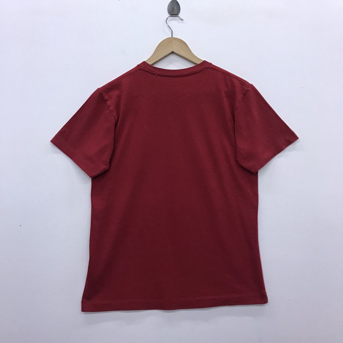 Kaws × Uniqlo *Rare!! Uniqlo X Kaws tee Size US S / EU 44-46 / 1 - 9 Thumbnail