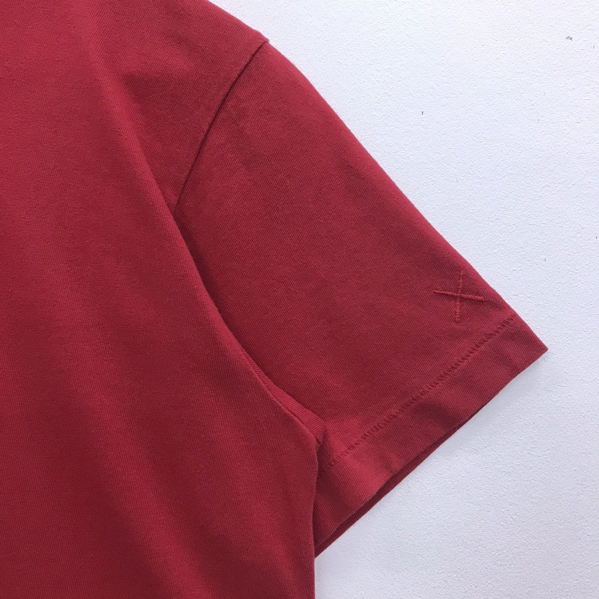 Kaws × Uniqlo *Rare!! Uniqlo X Kaws tee Size US S / EU 44-46 / 1 - 5 Thumbnail
