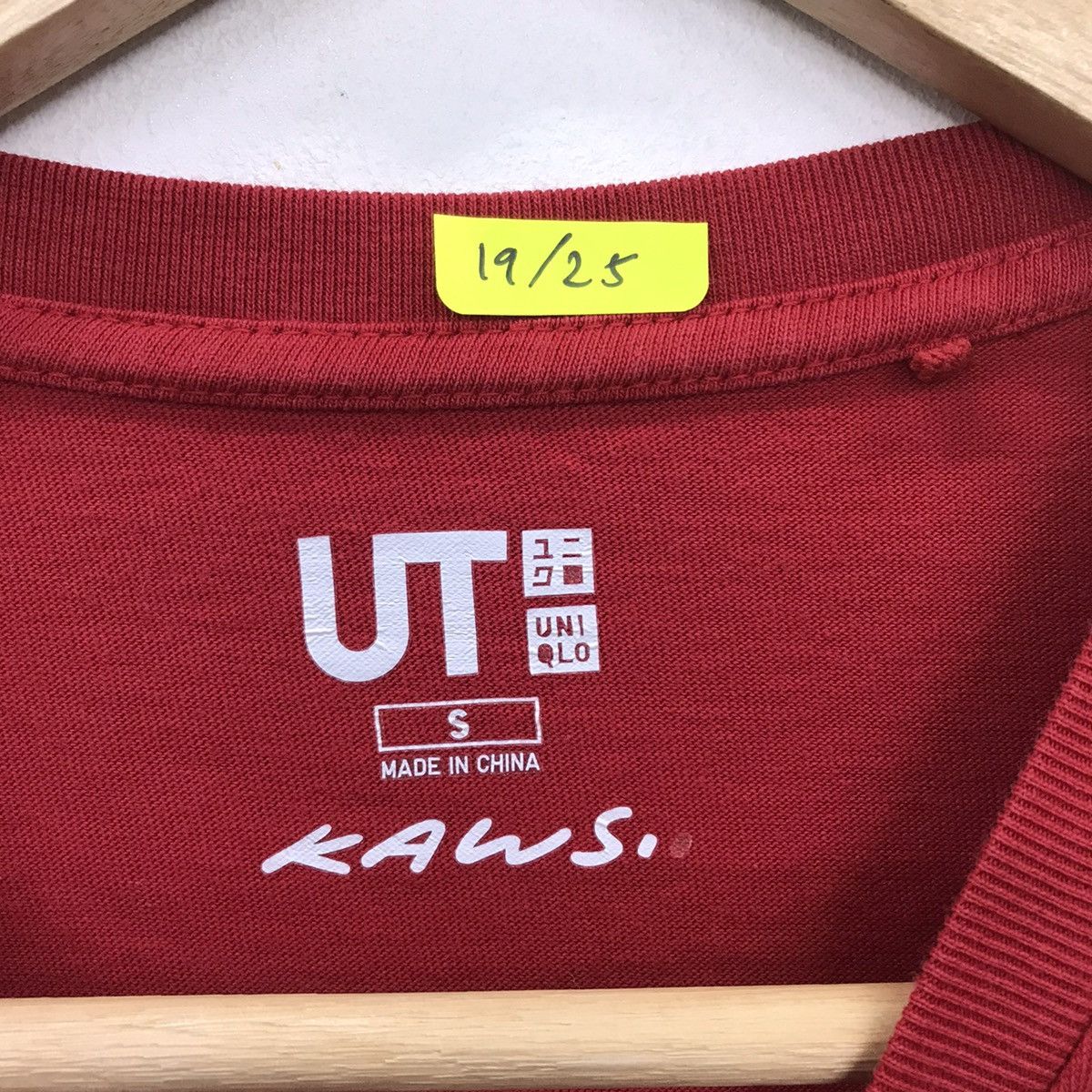 Kaws × Uniqlo *Rare!! Uniqlo X Kaws tee Size US S / EU 44-46 / 1 - 14 Thumbnail