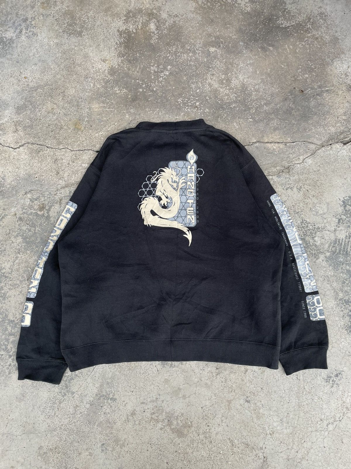 Y2K HANG TEN DRAGON SWEATSHIRT