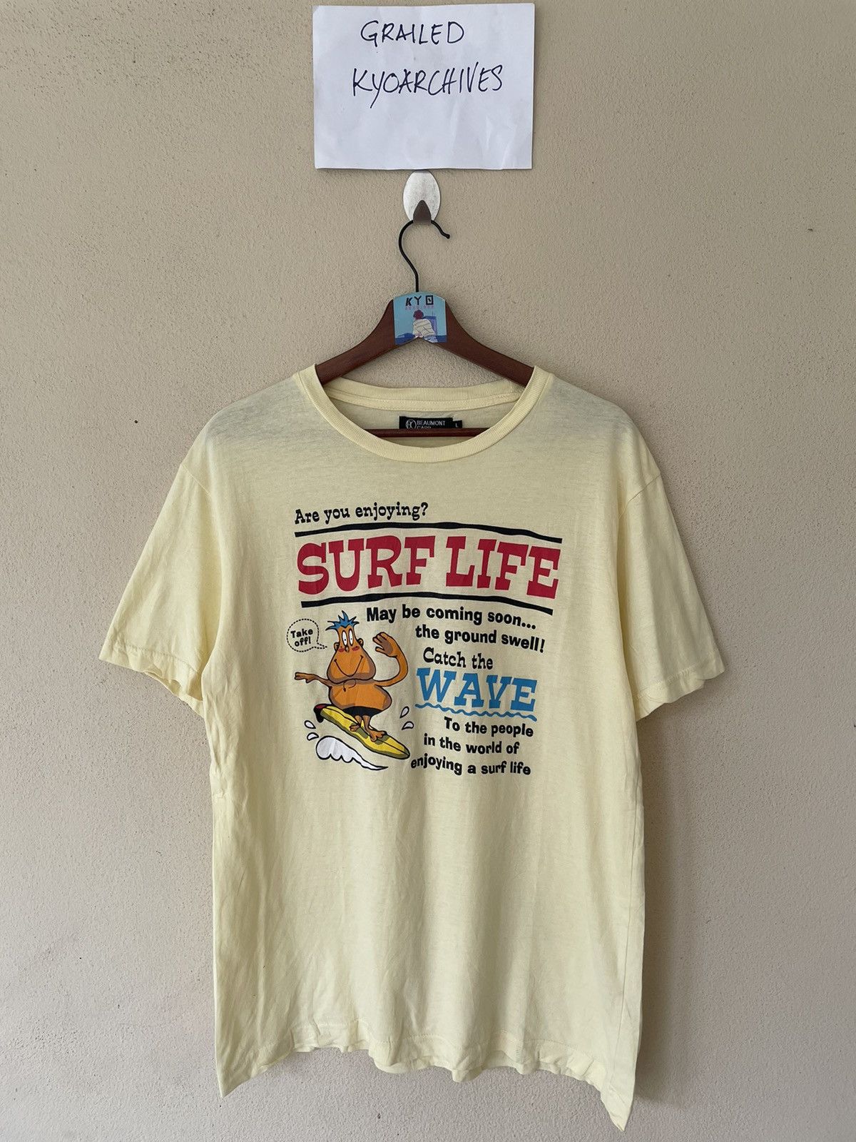 Vintage SURF LIFE YELLOW TEE Size US L / EU 52-54 / 3 - 1 Thumbnail