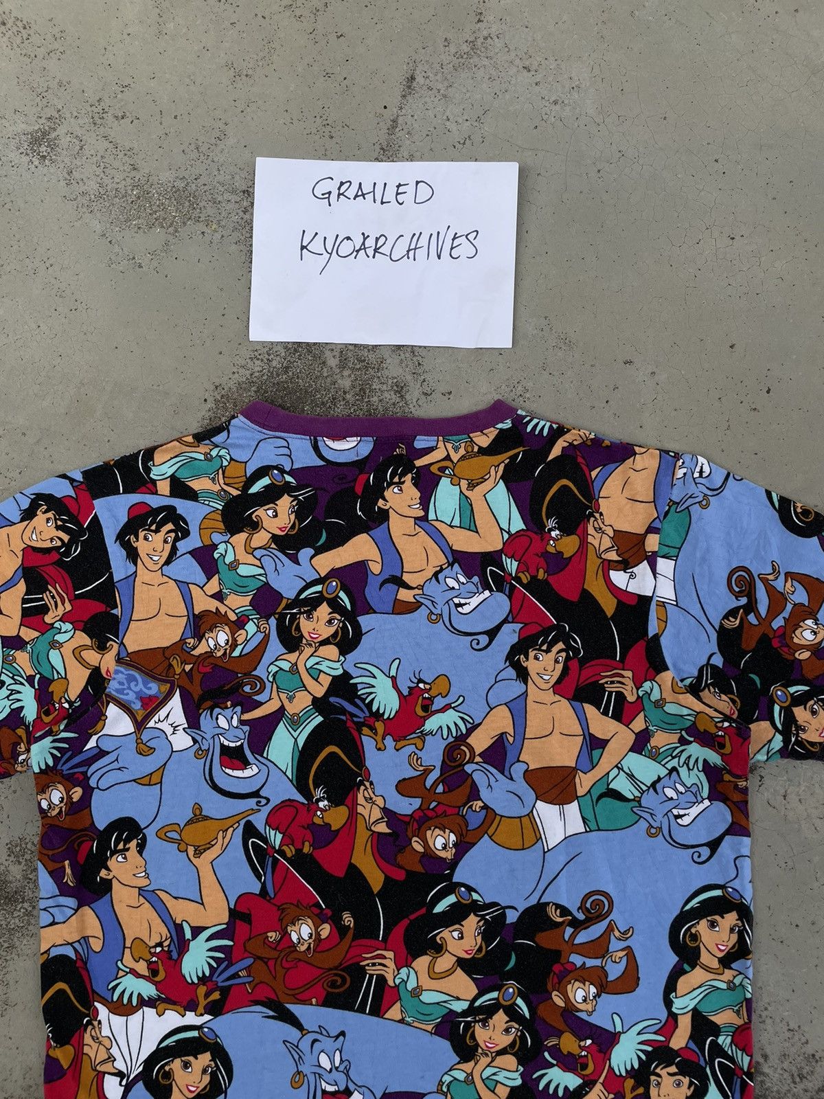 Disney × Vintage Y2K ALADDIN OVERPRINTED TEE Size US L / EU 52-54 / 3 - 8 Thumbnail