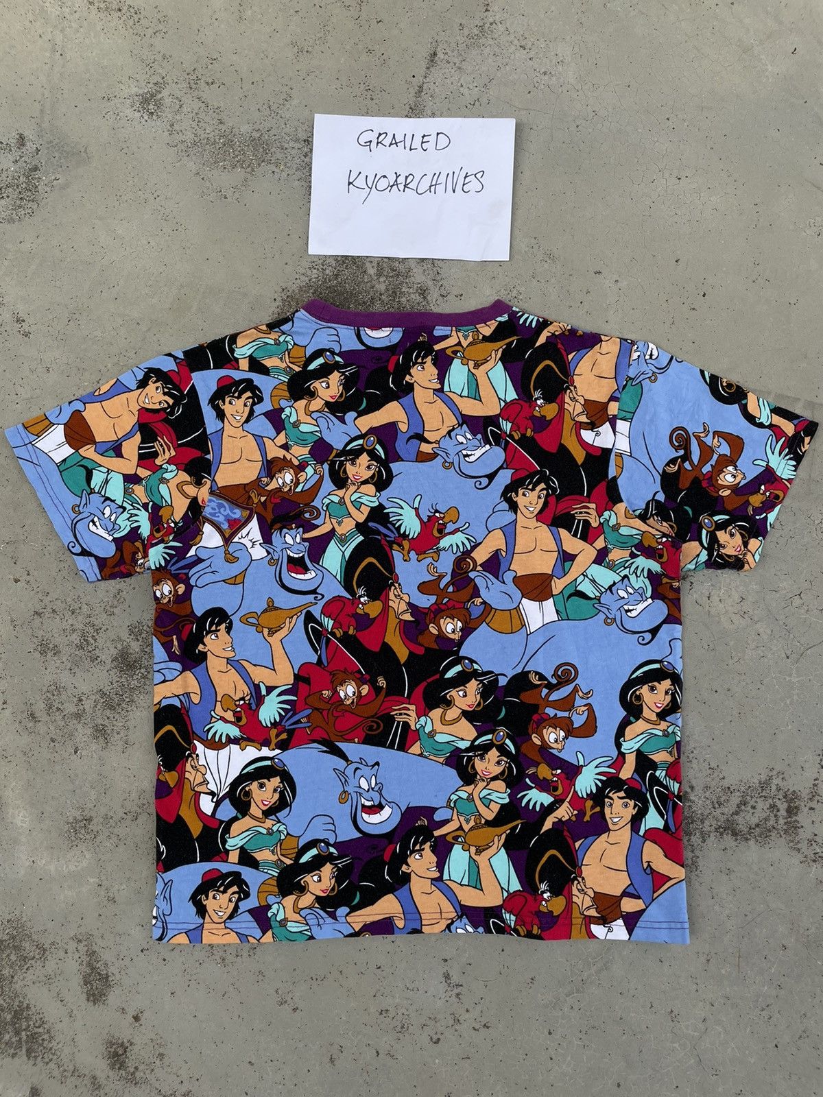 Disney × Vintage Y2K ALADDIN OVERPRINTED TEE Size US L / EU 52-54 / 3 - 7 Thumbnail