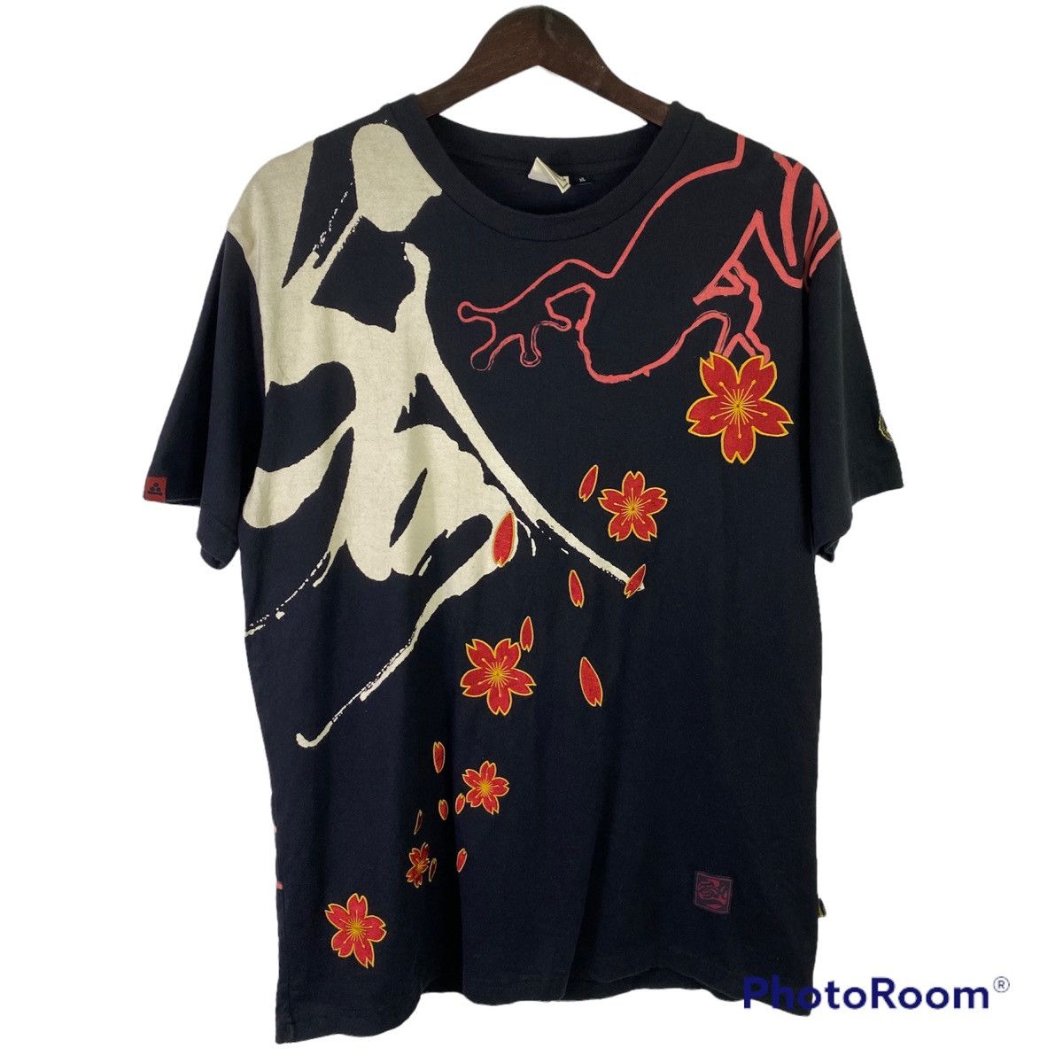 Japanese Brand Vintage Sukajan Embroidary Flower Full Print Tee Size US L / EU 52-54 / 3 - 1 Thumbnail