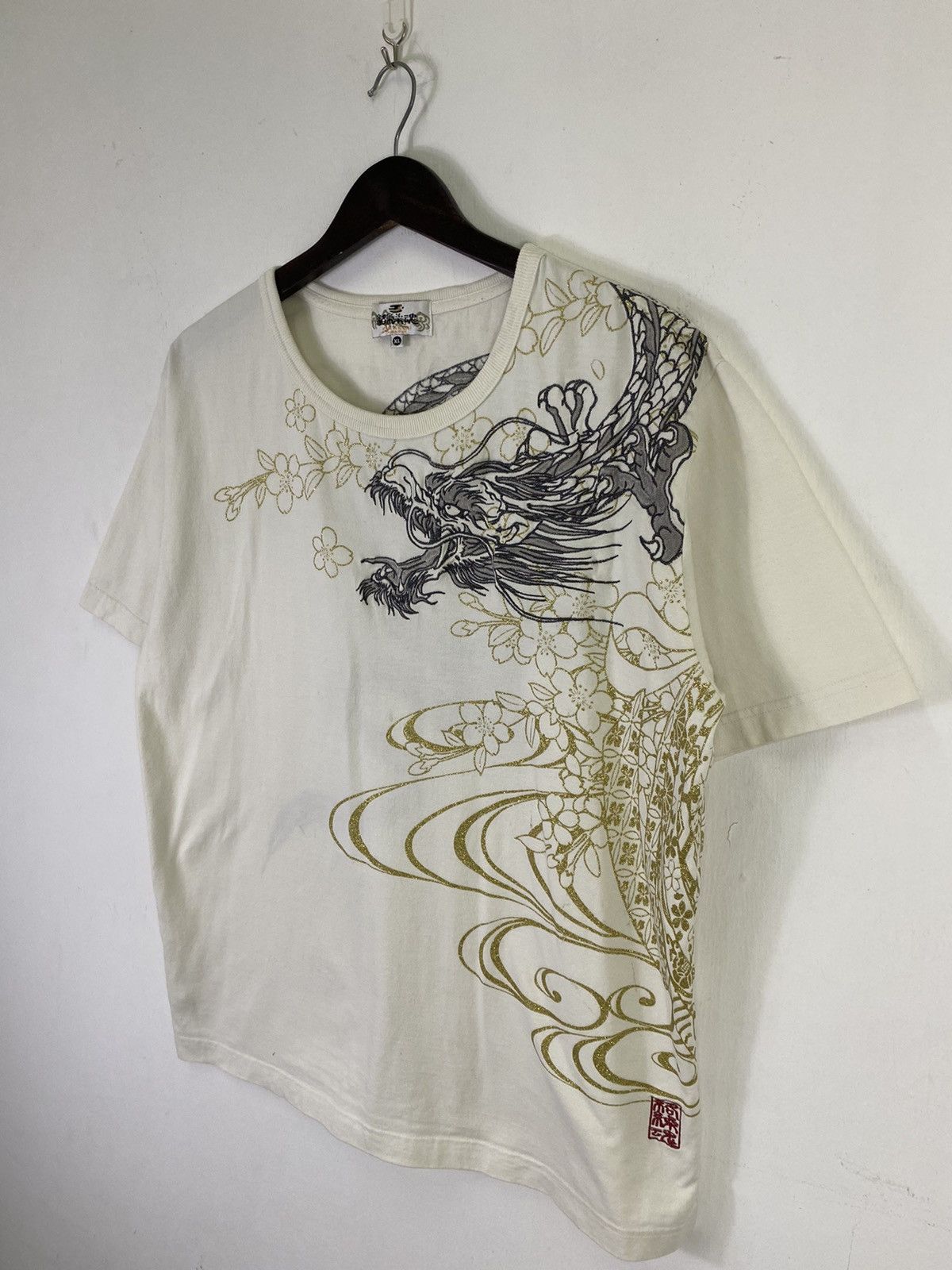 Japanese Brand Vintage Karakuri Tamashi Embroidary Dragon T Shirt Size US L / EU 52-54 / 3 - 4 Thumbnail