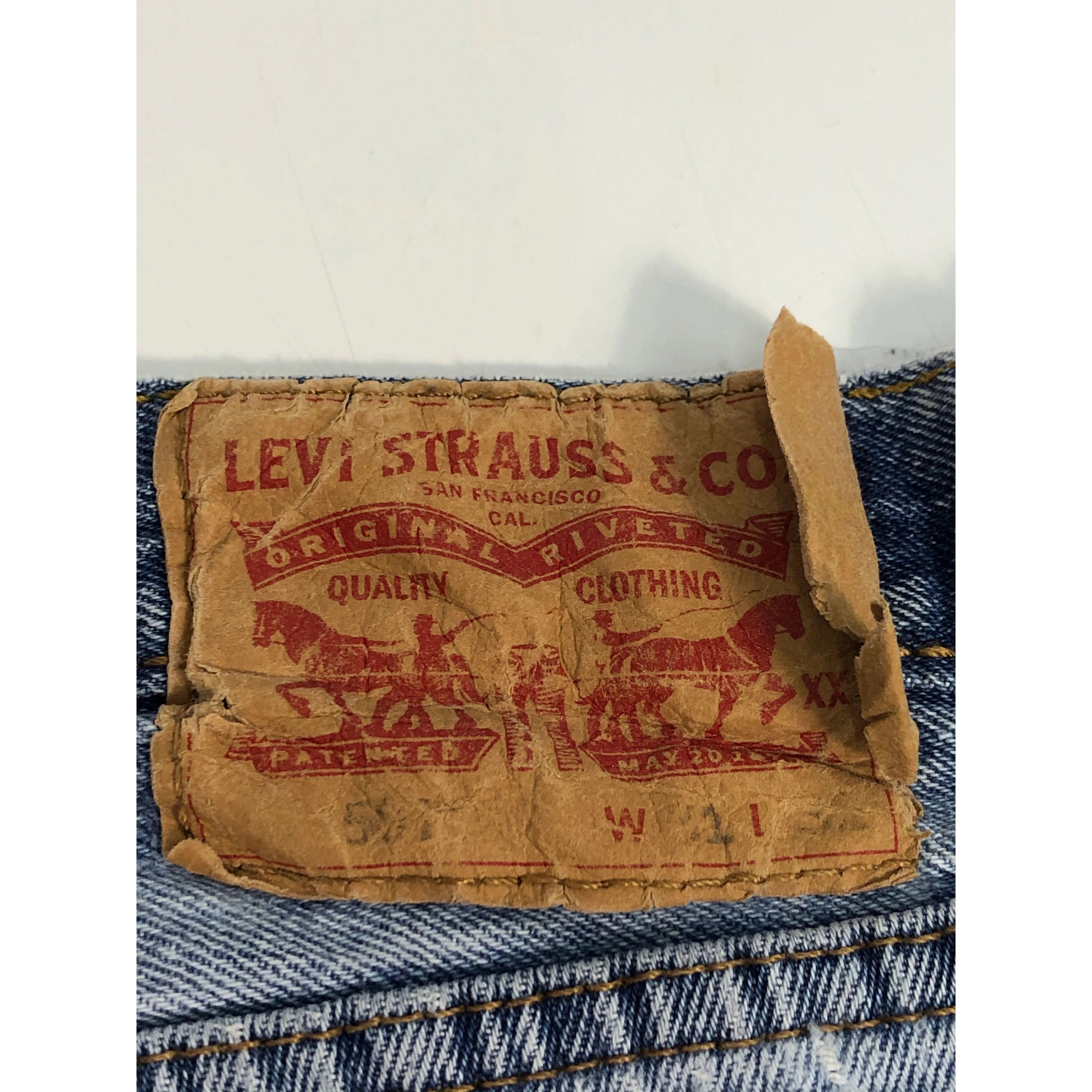 Levi's Vintage Levis 501 Distressed Faded Denim DP0072 Size US 32 / EU 48 - 5 Thumbnail