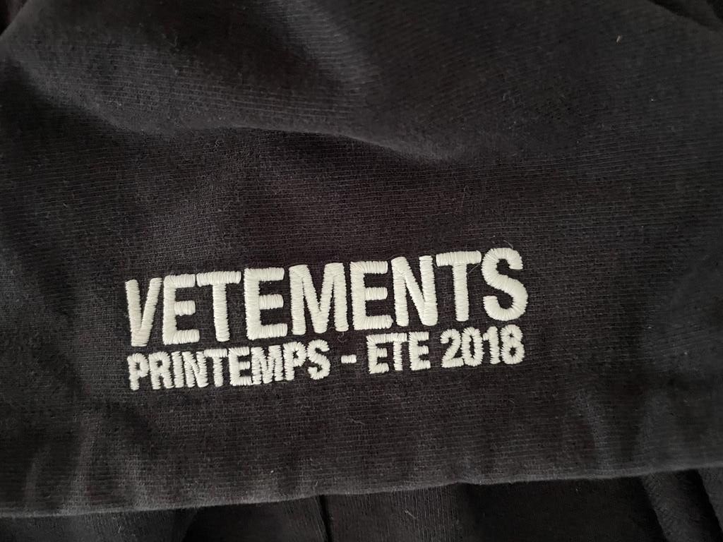 Vetements Vetements ‘Bro’ Zip-Up Hoodie Size US S / EU 44-46 / 1 - 4 Thumbnail
