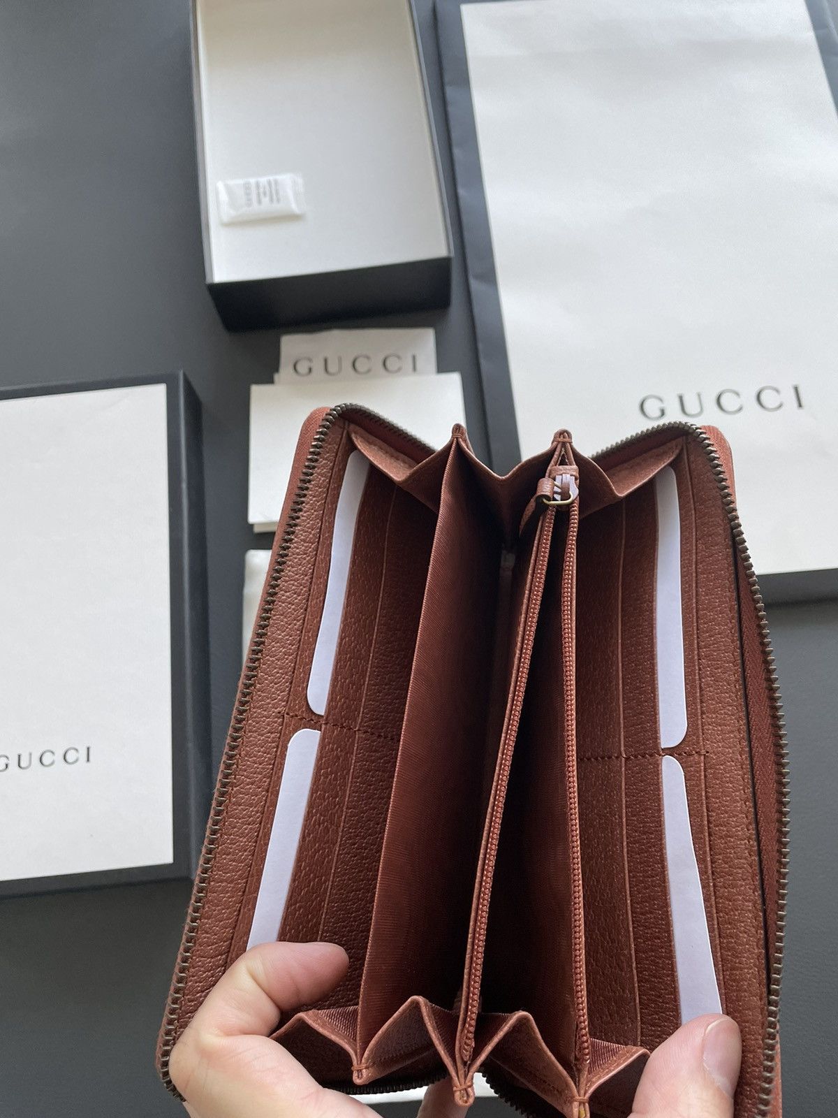 Gucci × New York Yankees Rare Brand NEW Sold Out Limited Super Runway GG Logo Wallet Size ONE SIZE - 16 Thumbnail