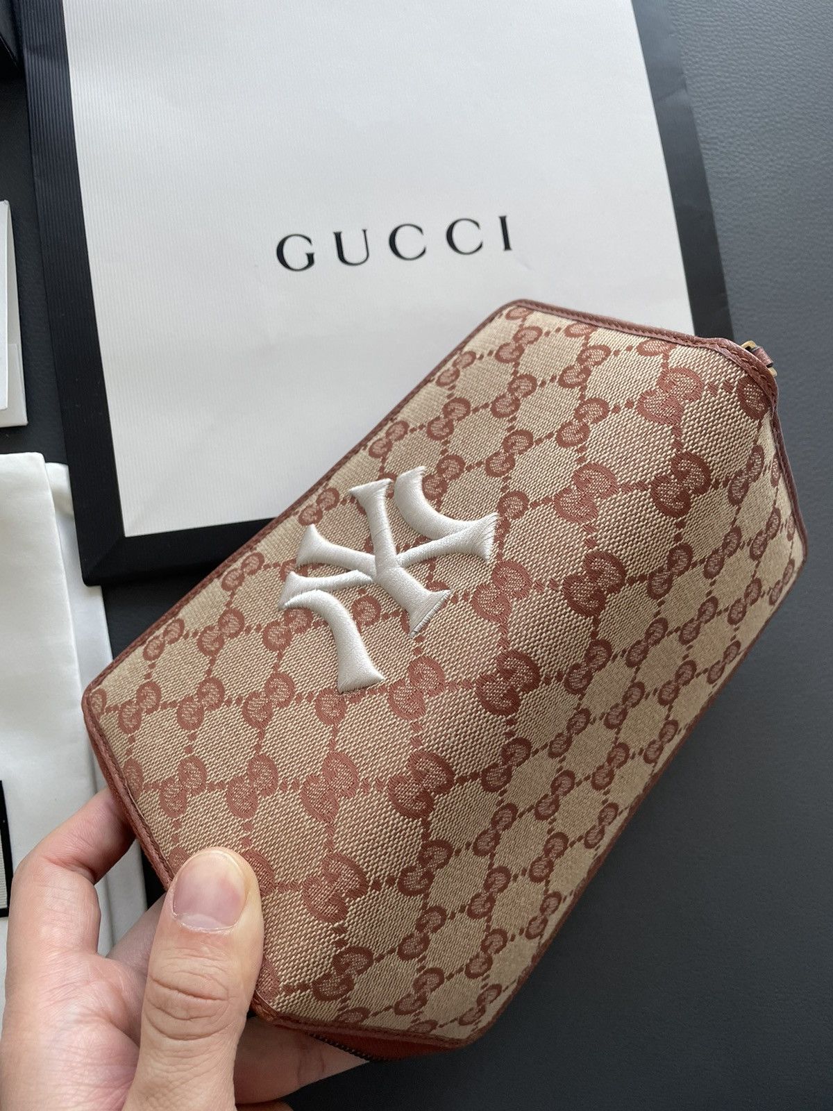Gucci × New York Yankees Rare Brand NEW Sold Out Limited Super Runway GG Logo Wallet Size ONE SIZE - 20 Thumbnail