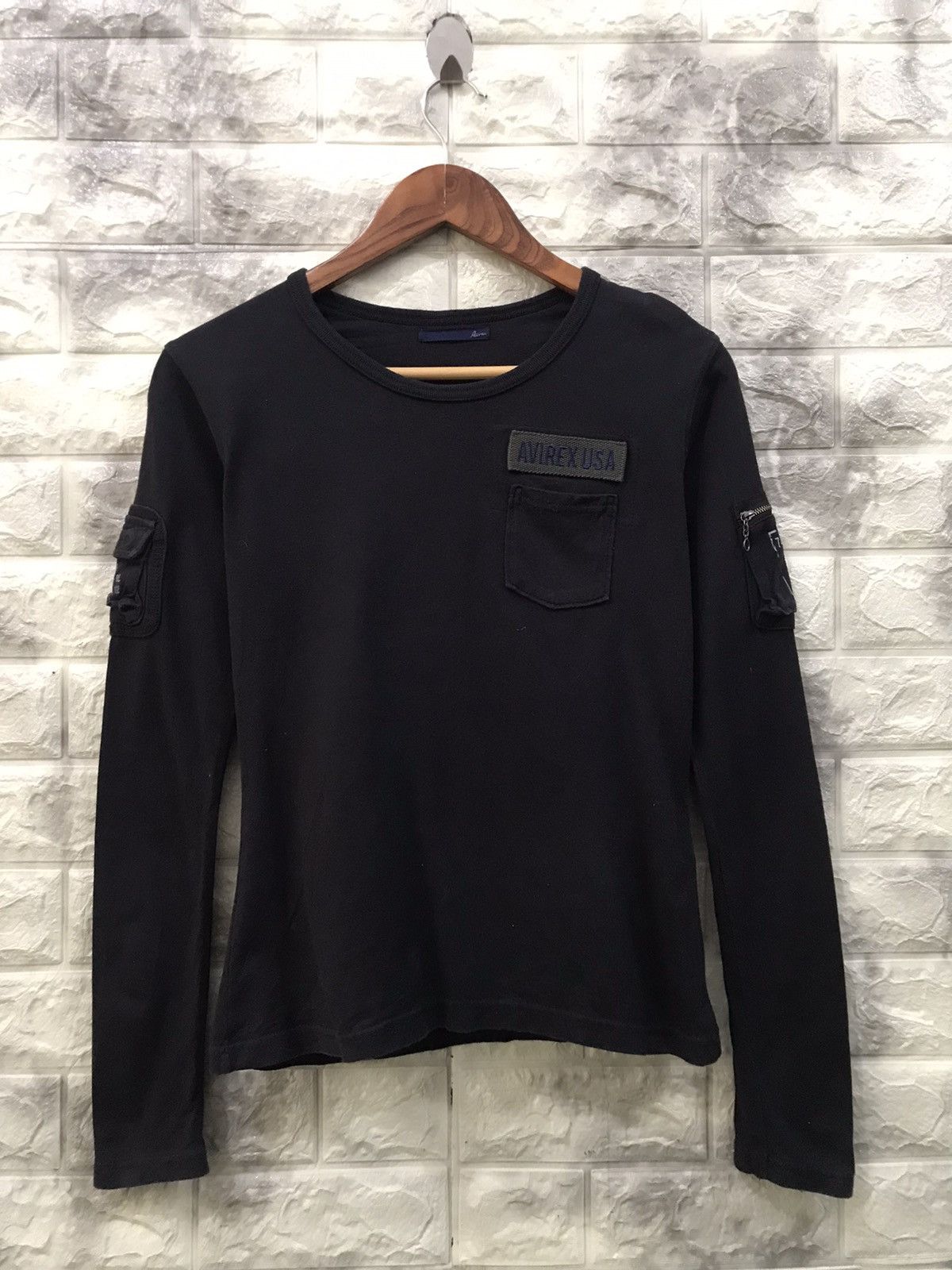 image of Avirex Usa Miitary Women’S Tee in Black, Women's (Size Small)