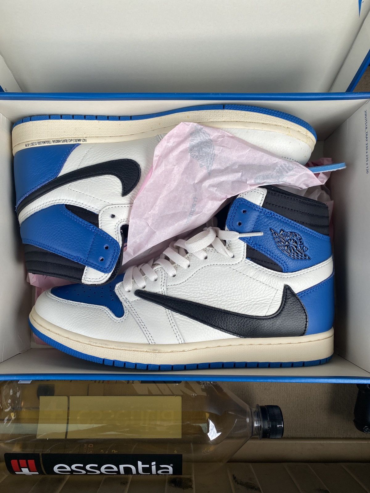 fragment nike travis scott