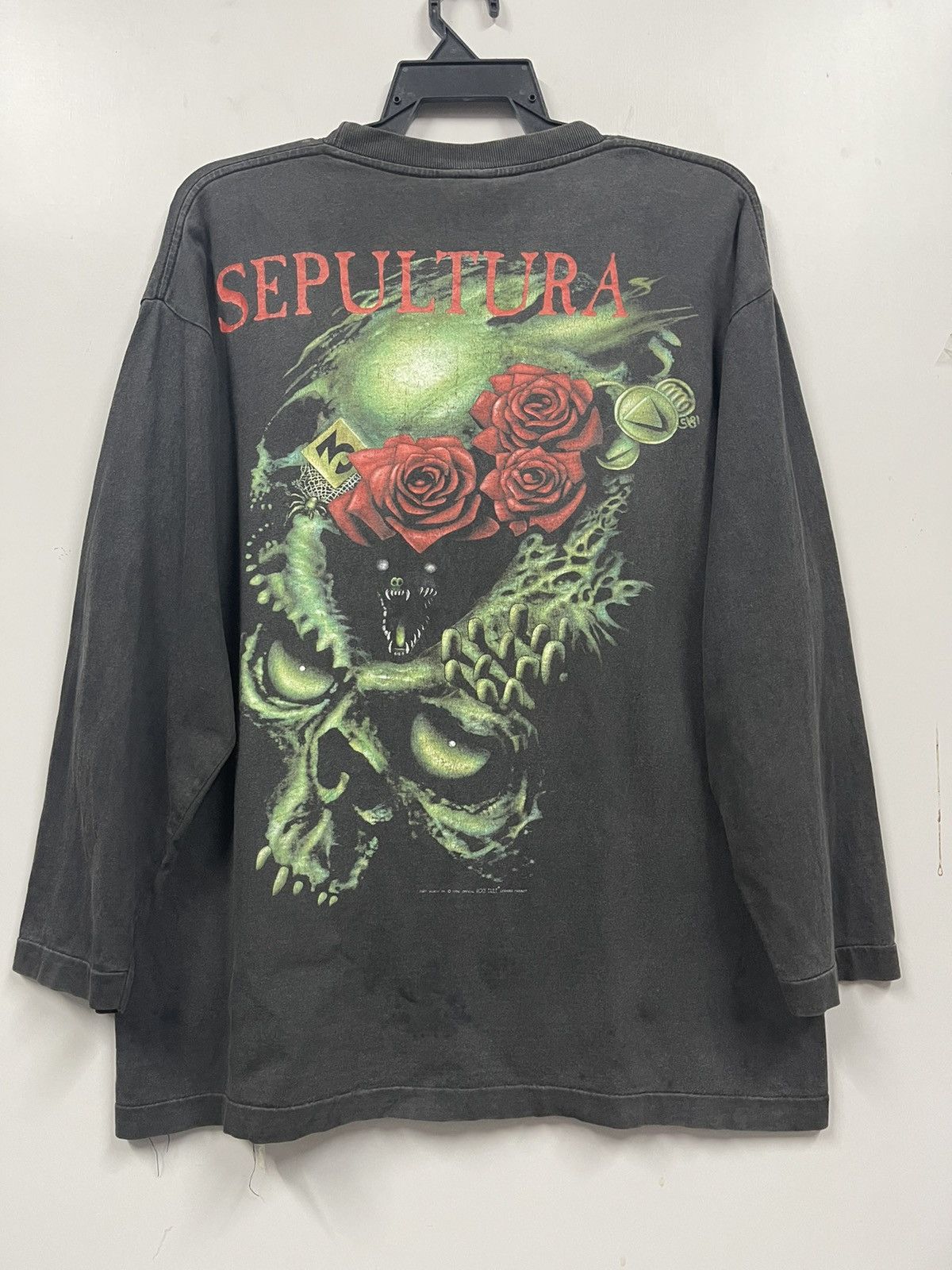 Band Tees Vintage 1996 Sepultura Distressed Bootleg T Shirt 90s Size US L / EU 52-54 / 3 - 2 Thumbnail