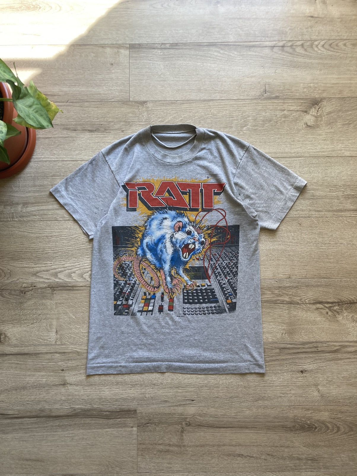 Vintage buy 1984 Ratt “n” roll World Tour T-Shirt