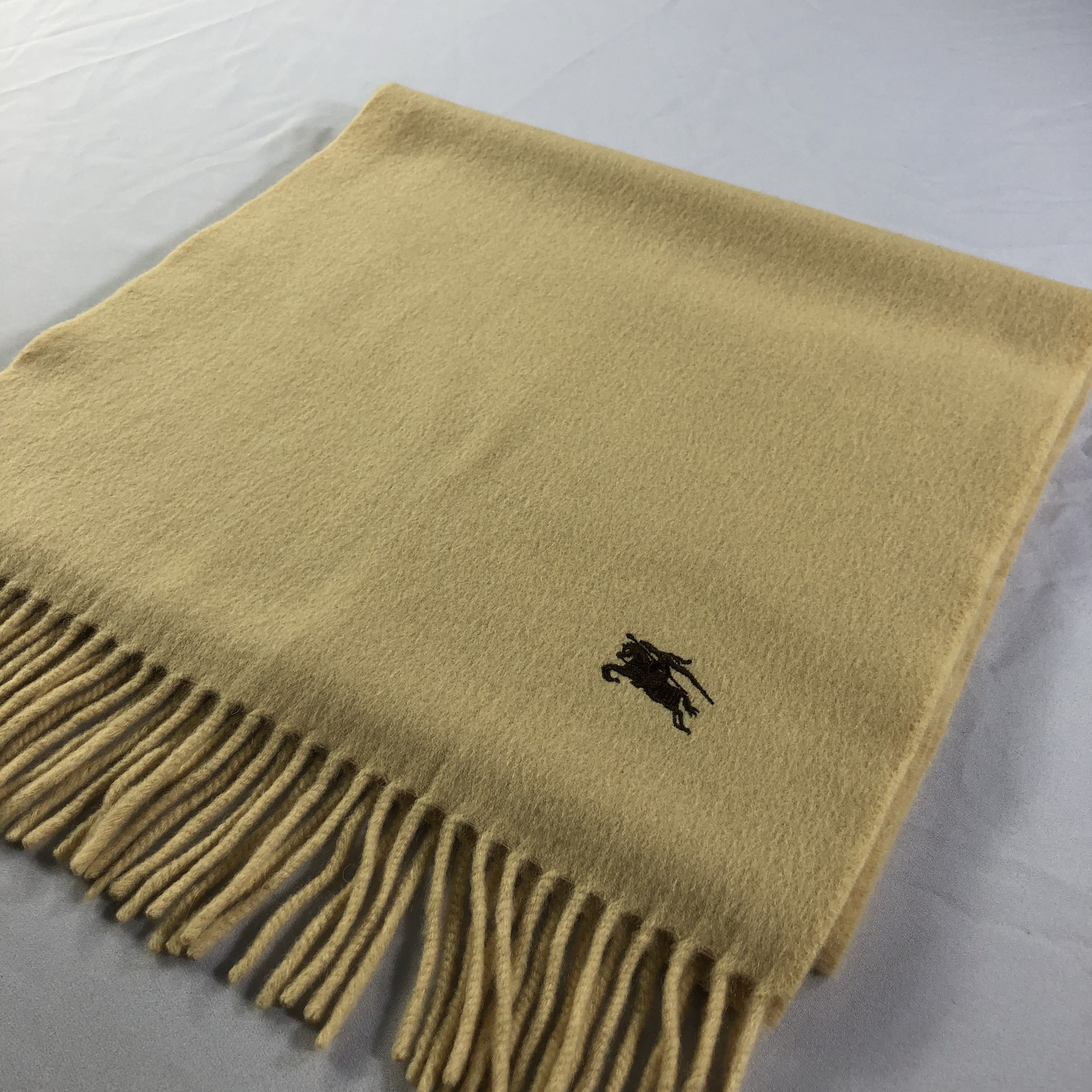 Burberry Burberrys Plain Cashmere Scarf Muffler V1426 Size ONE SIZE - 2 Thumbnail