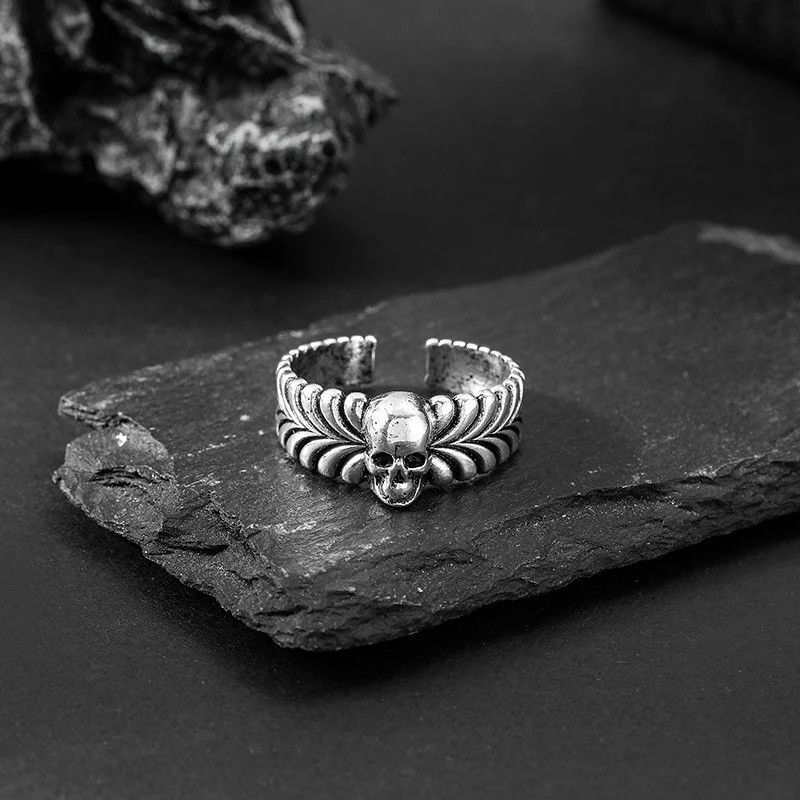 Jewelry Gothic Skull Rings Size ONE SIZE - 2 Thumbnail