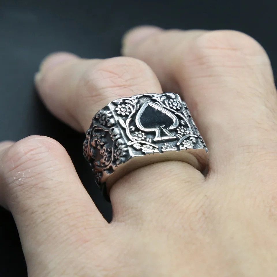 Jewelry Lucky Spades A Solitaire Ring in Silver, Men's