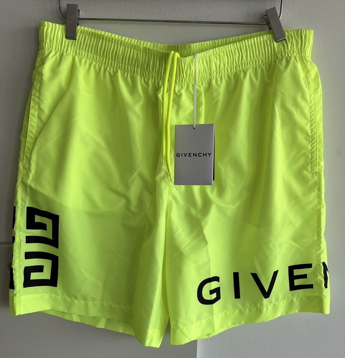 Givenchy Rare Brand New Limited Edition Givenchy Logo Shorts Size US 32 / EU 48 - 14 Thumbnail