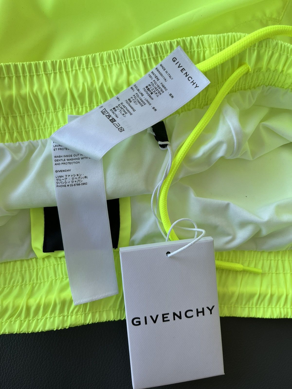 Givenchy Rare Brand New Limited Edition Givenchy Logo Shorts Size US 32 / EU 48 - 8 Thumbnail