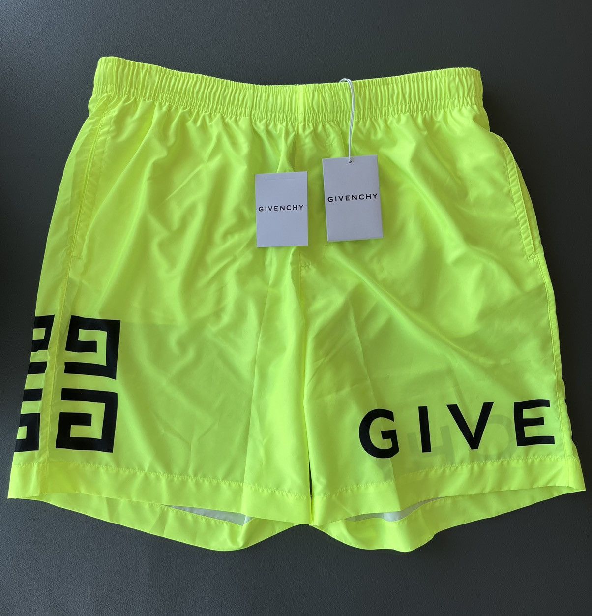 Givenchy Rare Brand New Limited Edition Givenchy Logo Shorts Size US 32 / EU 48 - 1 Thumbnail
