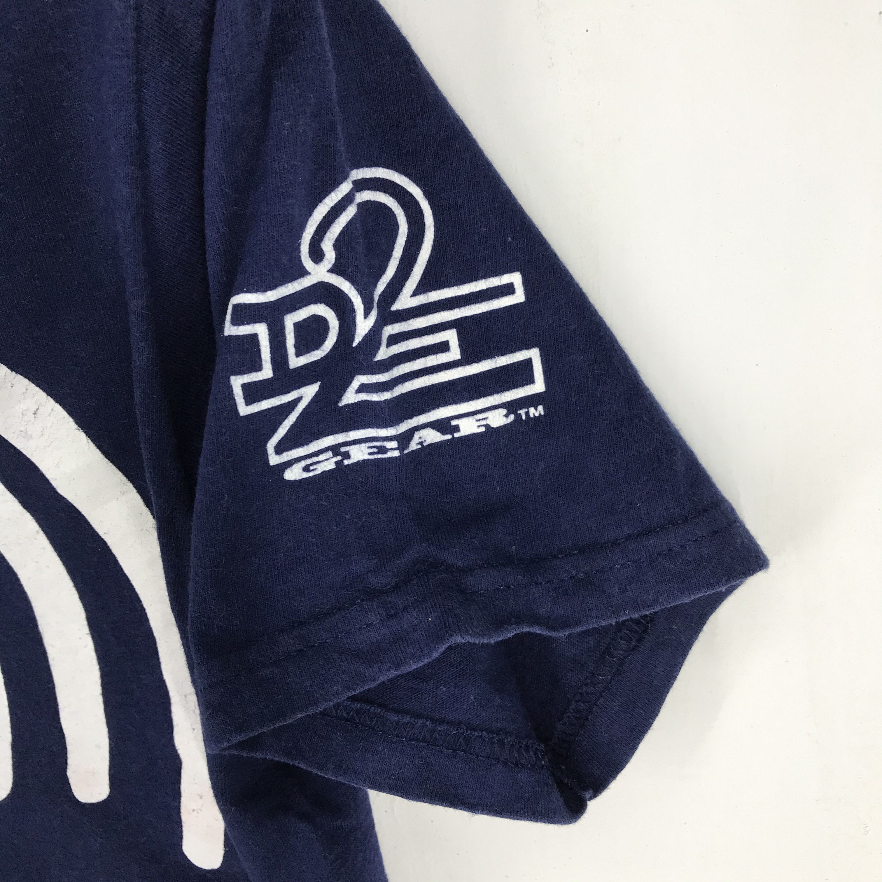Other 90s Vintage D2E GEAR Crew Neck T Shirt #2306-80 Size US S / EU 44-46 / 1 - 8 Thumbnail