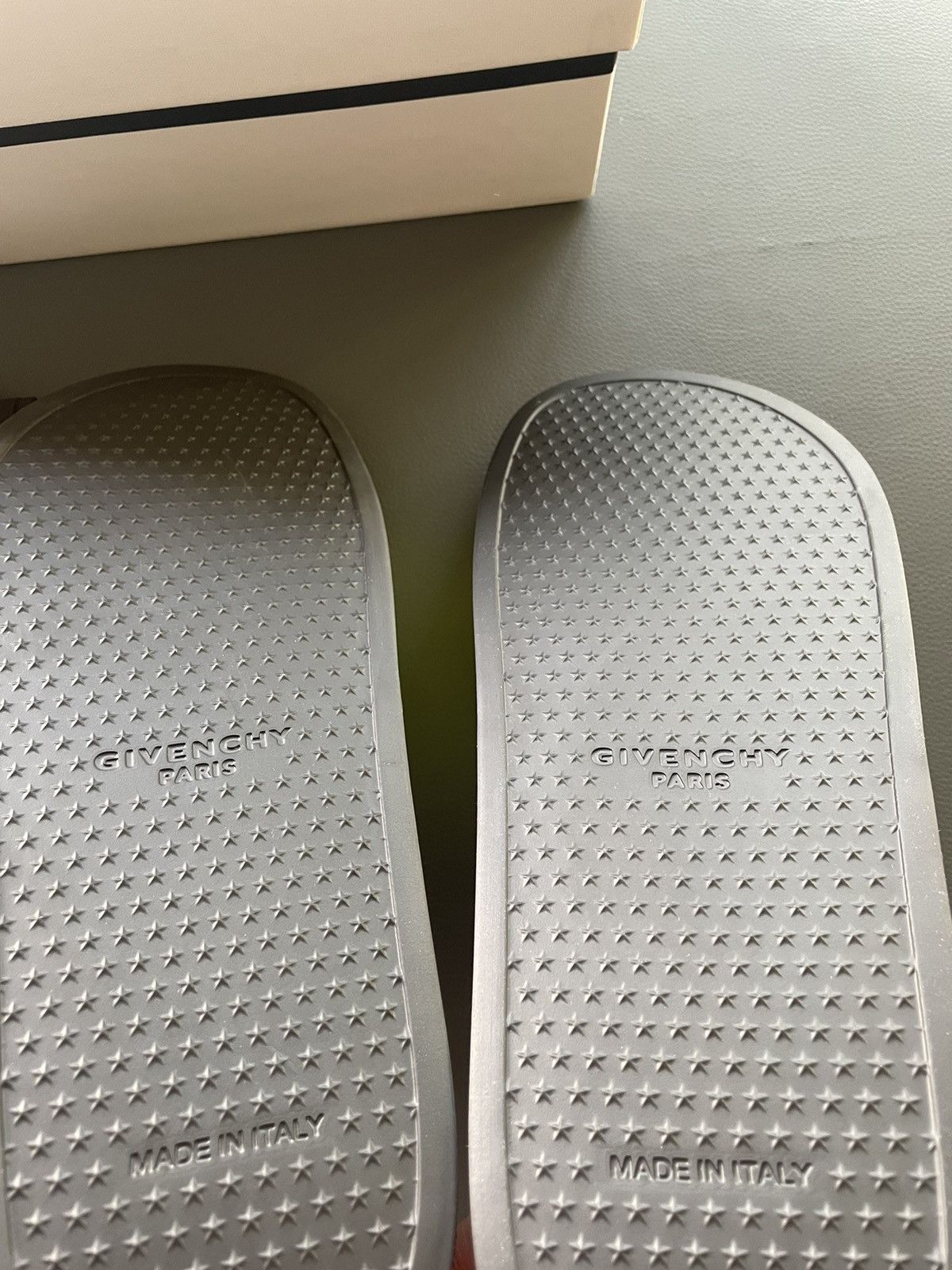 Givenchy Super Rare Brand New Runway Iconic Logo Rubber Slides Shoes Size US 10 / EU 43 - 9 Thumbnail