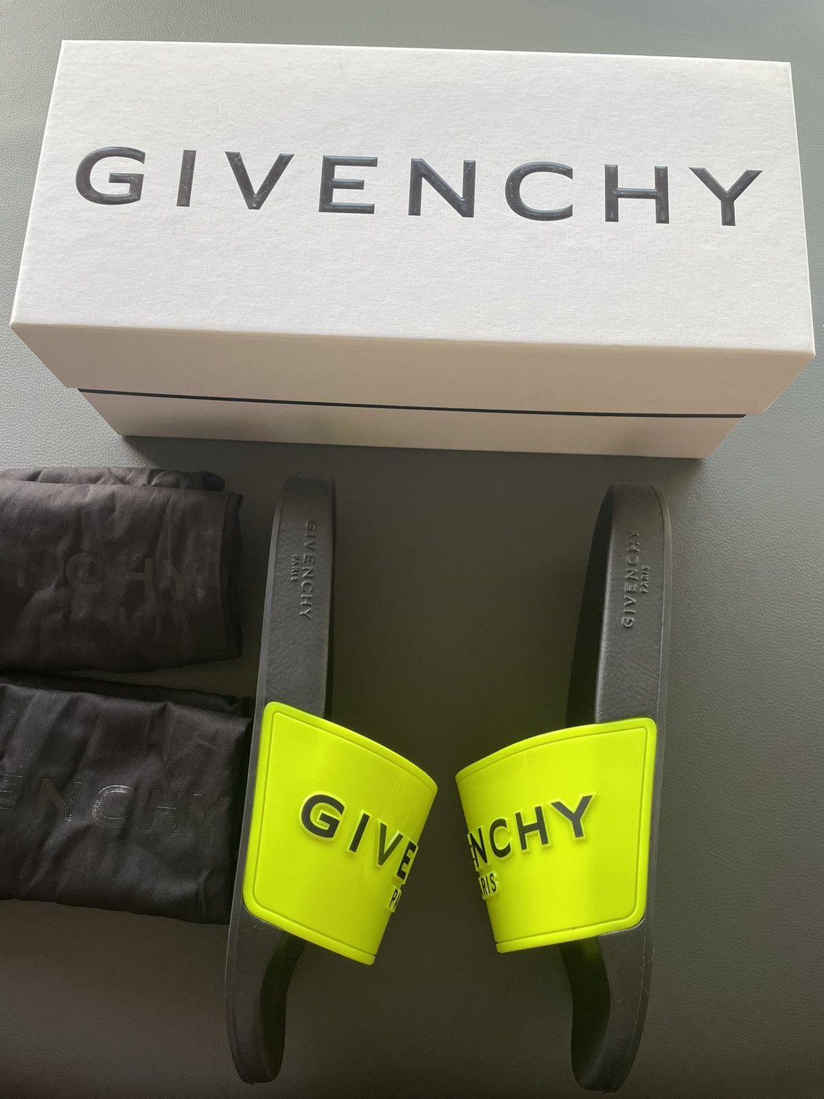 Givenchy Super Rare Brand New Runway Iconic Logo Rubber Slides Shoes Size US 10 / EU 43 - 4 Thumbnail
