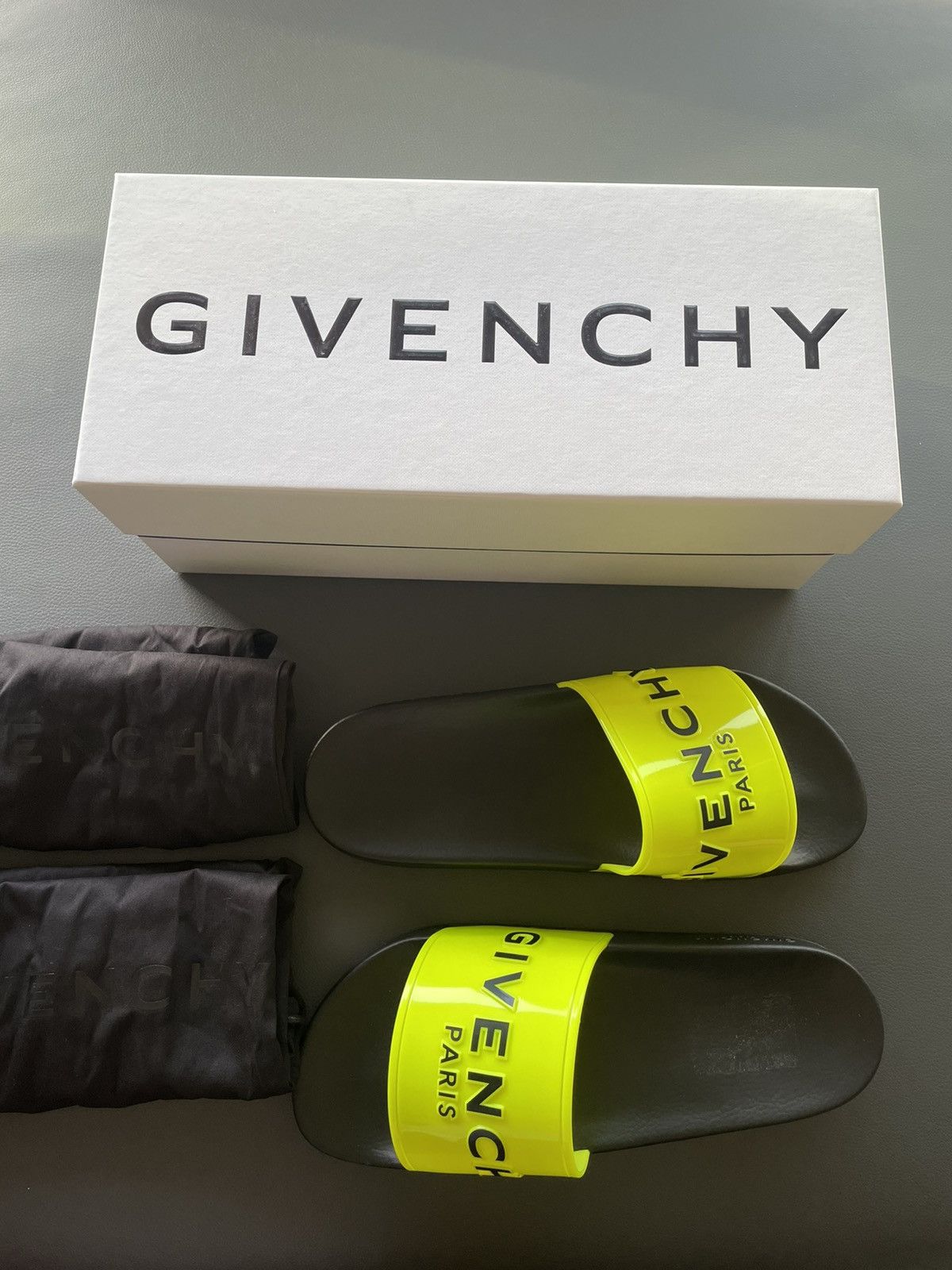Givenchy Super Rare Brand New Runway Iconic Logo Rubber Slides Shoes Size US 10 / EU 43 - 6 Thumbnail