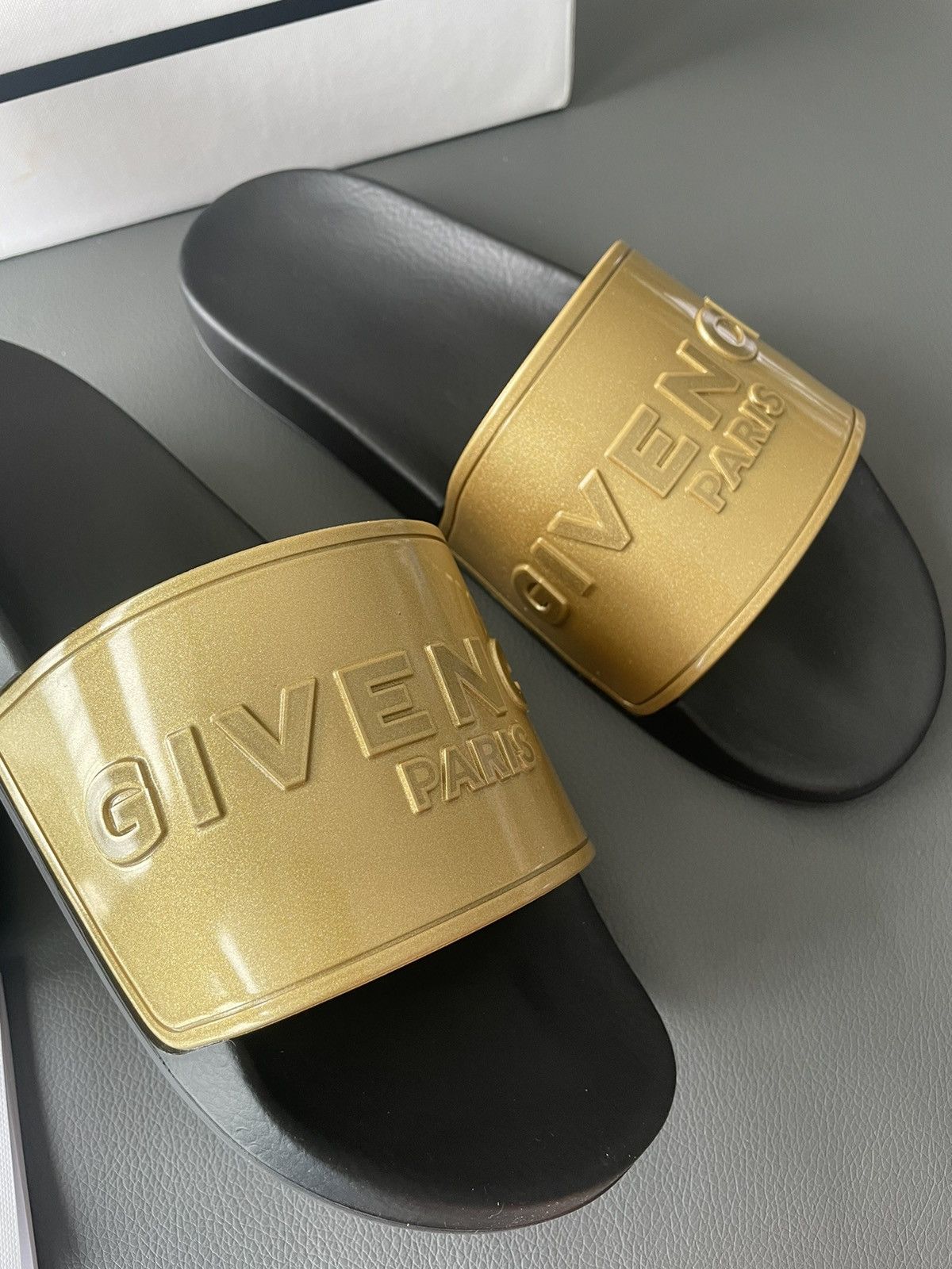 Givenchy Runway Limited Iconic BrandNew Givenchy Logo Slipper Slides Size US 10 / EU 43 - 15 Thumbnail