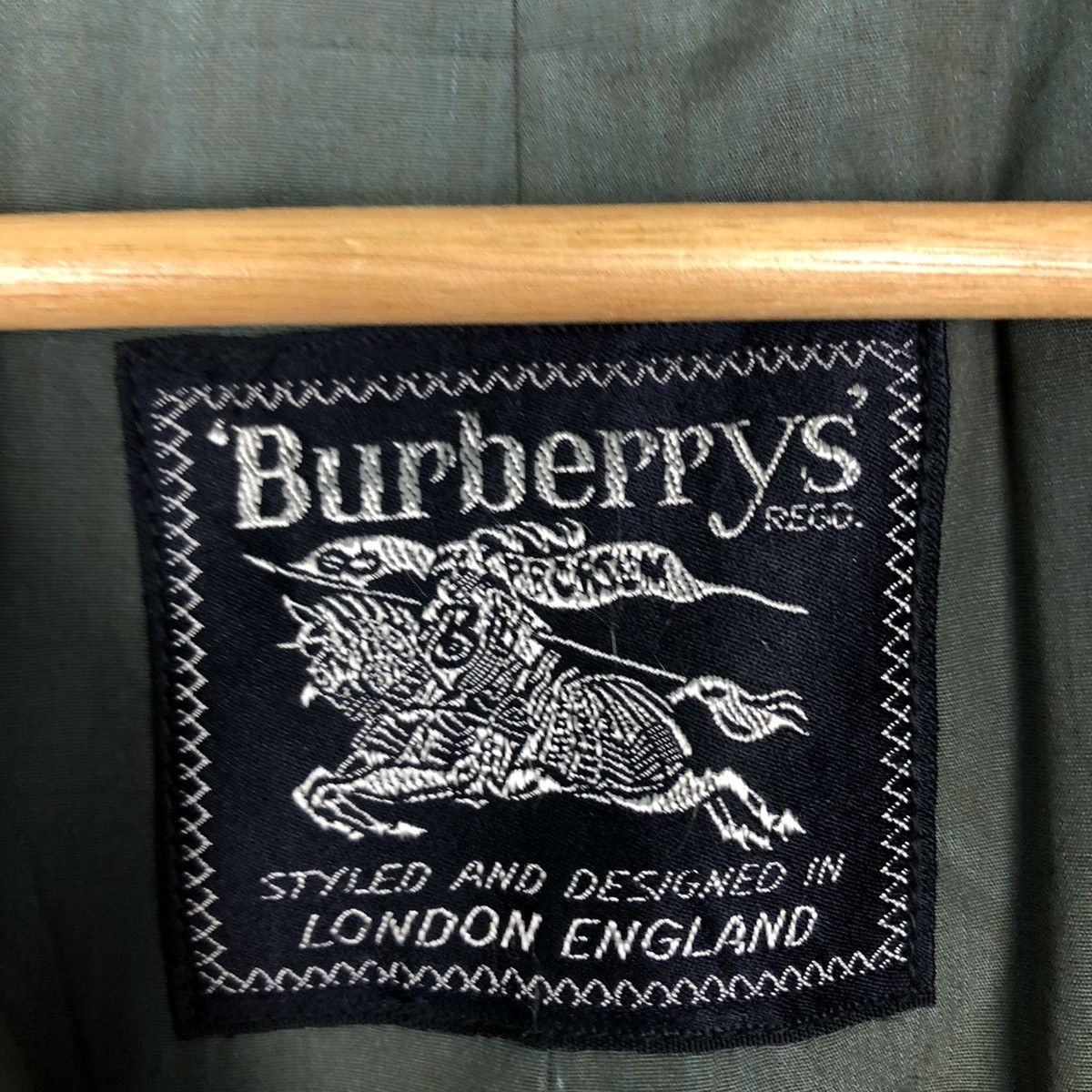Burberry VINTAGE LONG JACKET BURBERRYS ENGLAND MADE Size US S / EU 44-46 / 1 - 11 Thumbnail